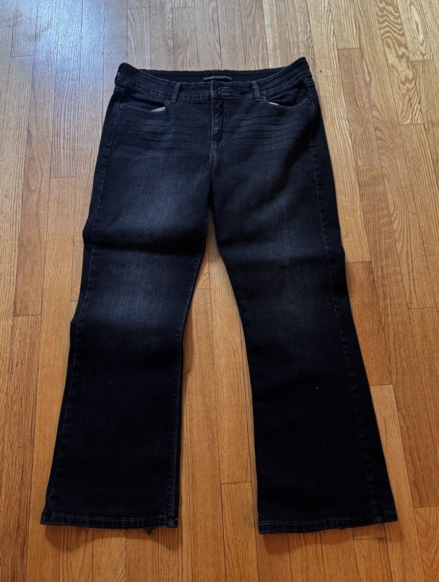 Levi's Levi's 526 Women’s Slender Bootcut Jeans Size 33" - 1 Thumbnail