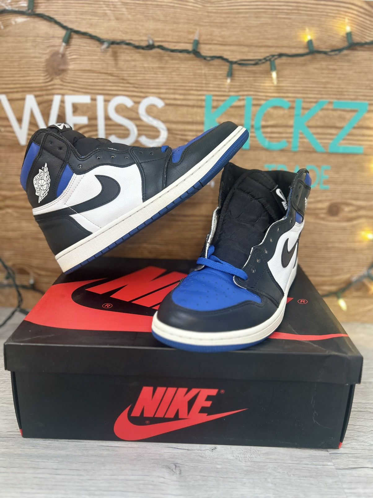 Jordan Brand Jordan 1 royal toe Size US 11 / EU 44 - 1 Thumbnail