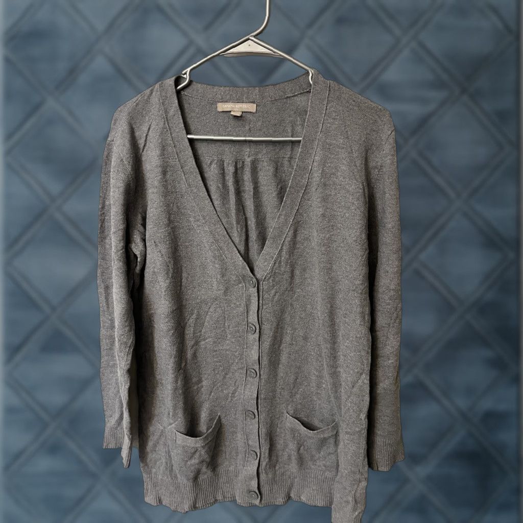 Banana Republic Banana Republic Sweater Cardigan Long Sleeve Womens Size Medium Gray V Neck Size M / US 6-8 / IT 42-44 - 1 Thumbnail