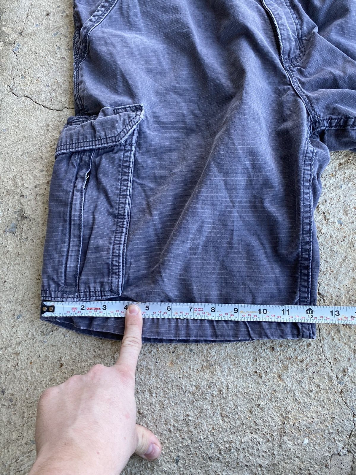 Carhartt × Vintage Vintage Y2K Carhartt Cargo Faded Distressed Shorts Size US 40 / EU 56 - 13 Thumbnail
