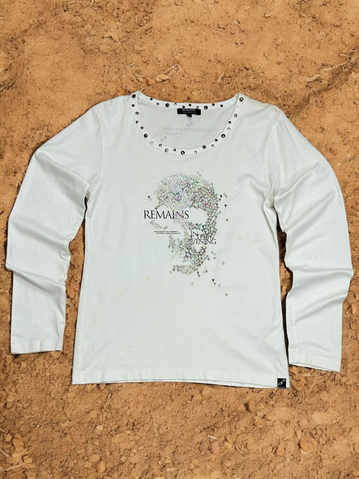 Studded Elegance – White Long Sleeve with Rhinestone Skull