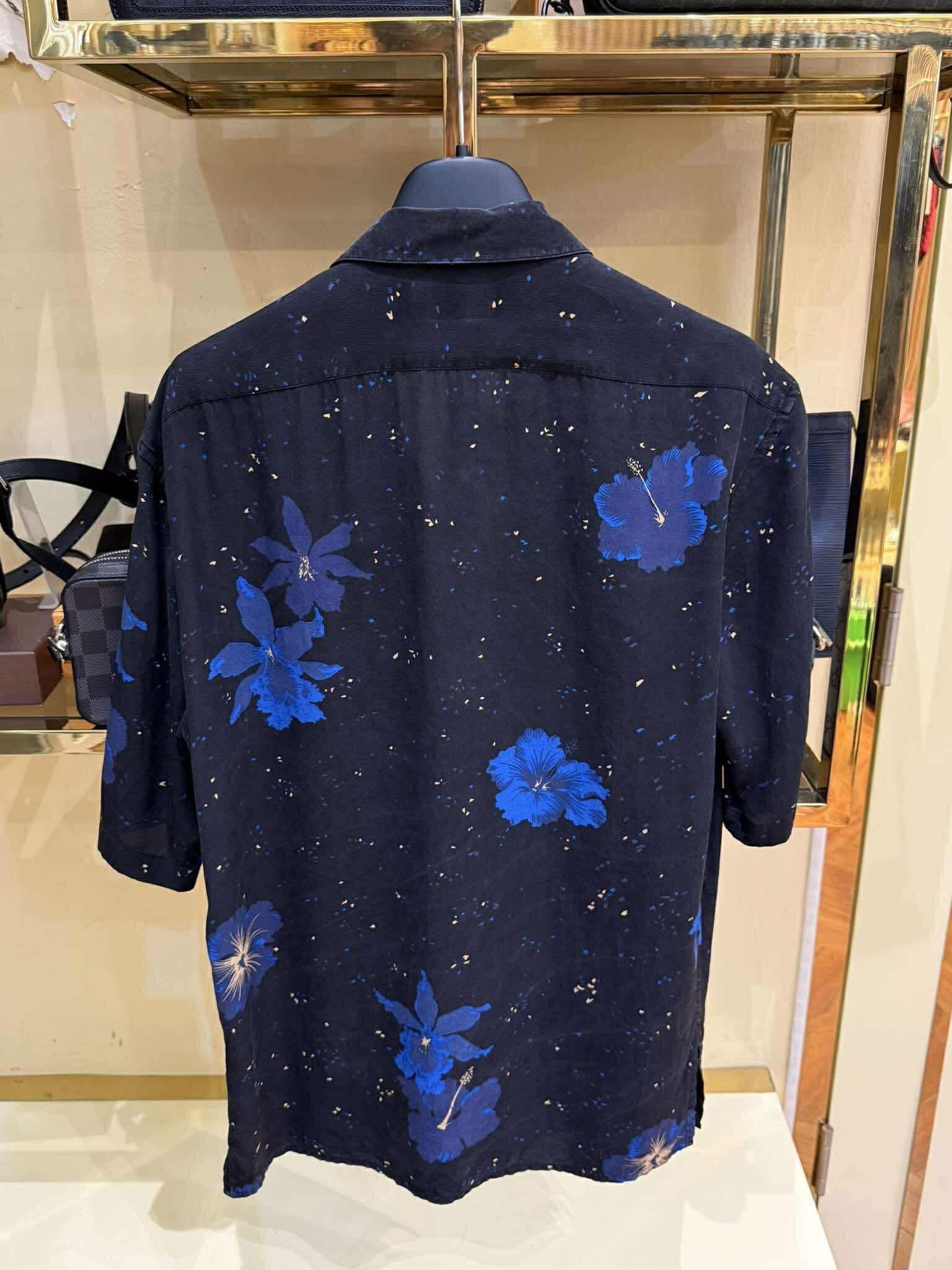 Saint Laurent Paris SAINT LAURENT SHORT SLEEVE FLOWERS PRINTED SHIRT - IT37 Size US S / EU 44-46 / 1 - 3 Thumbnail
