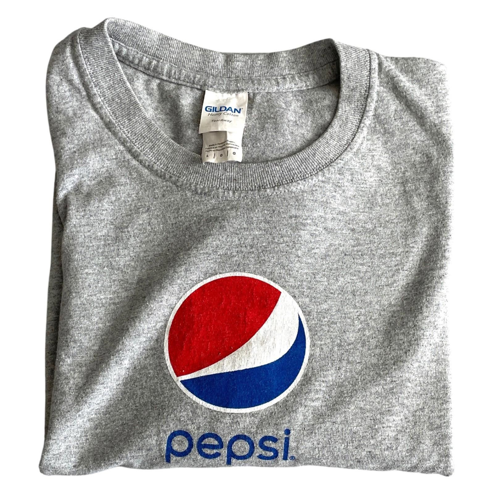 Gildan Pepsi Logo Graphic Tee Men’s Large Gray Soda Brand Classic Size US L / EU 52-54 / 3 - 3 Thumbnail