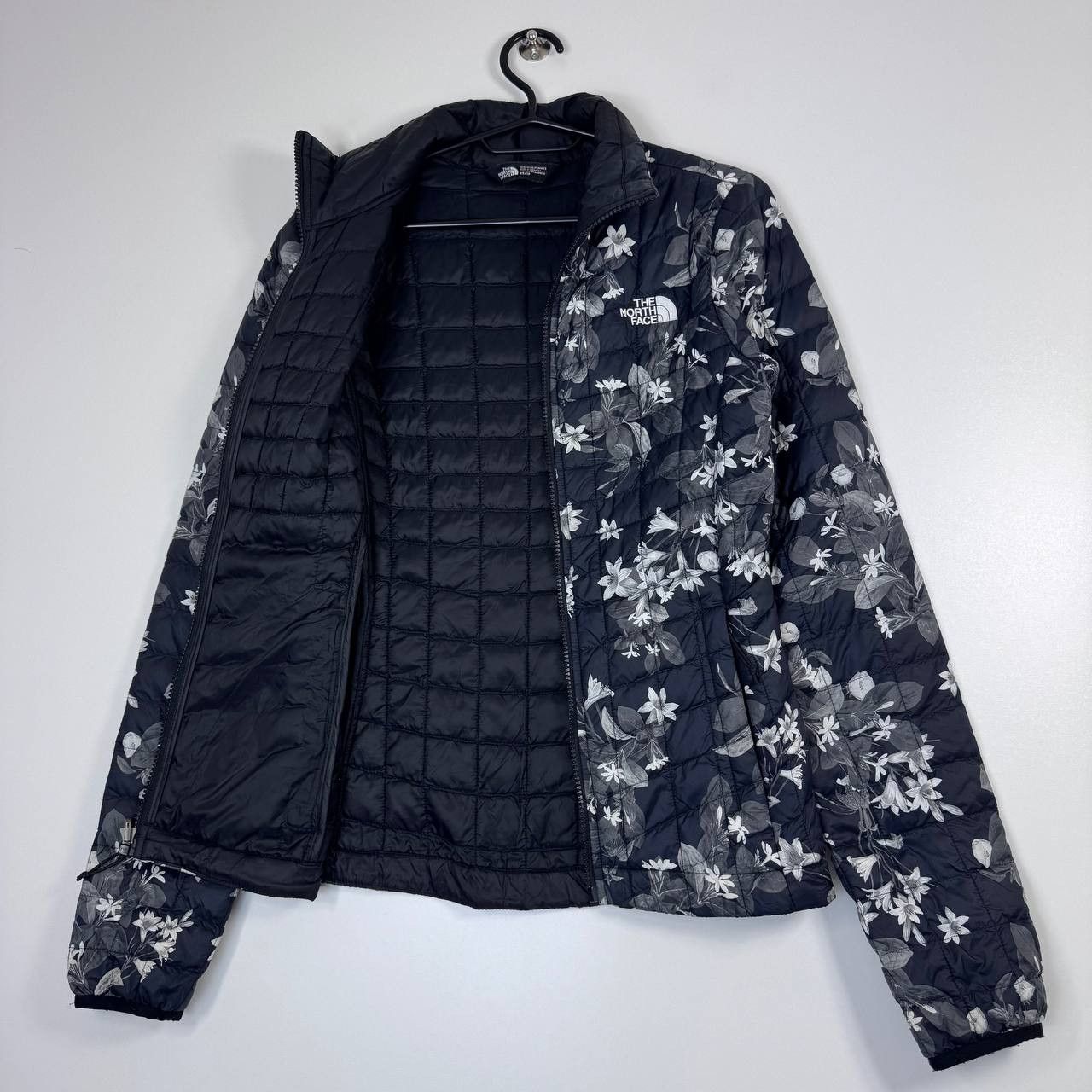 The North Face The North Face ThermoBall Jacket Womens Floral Puffer Sz XS Size XS / US 0-2 / IT 36-38 - 2 Thumbnail