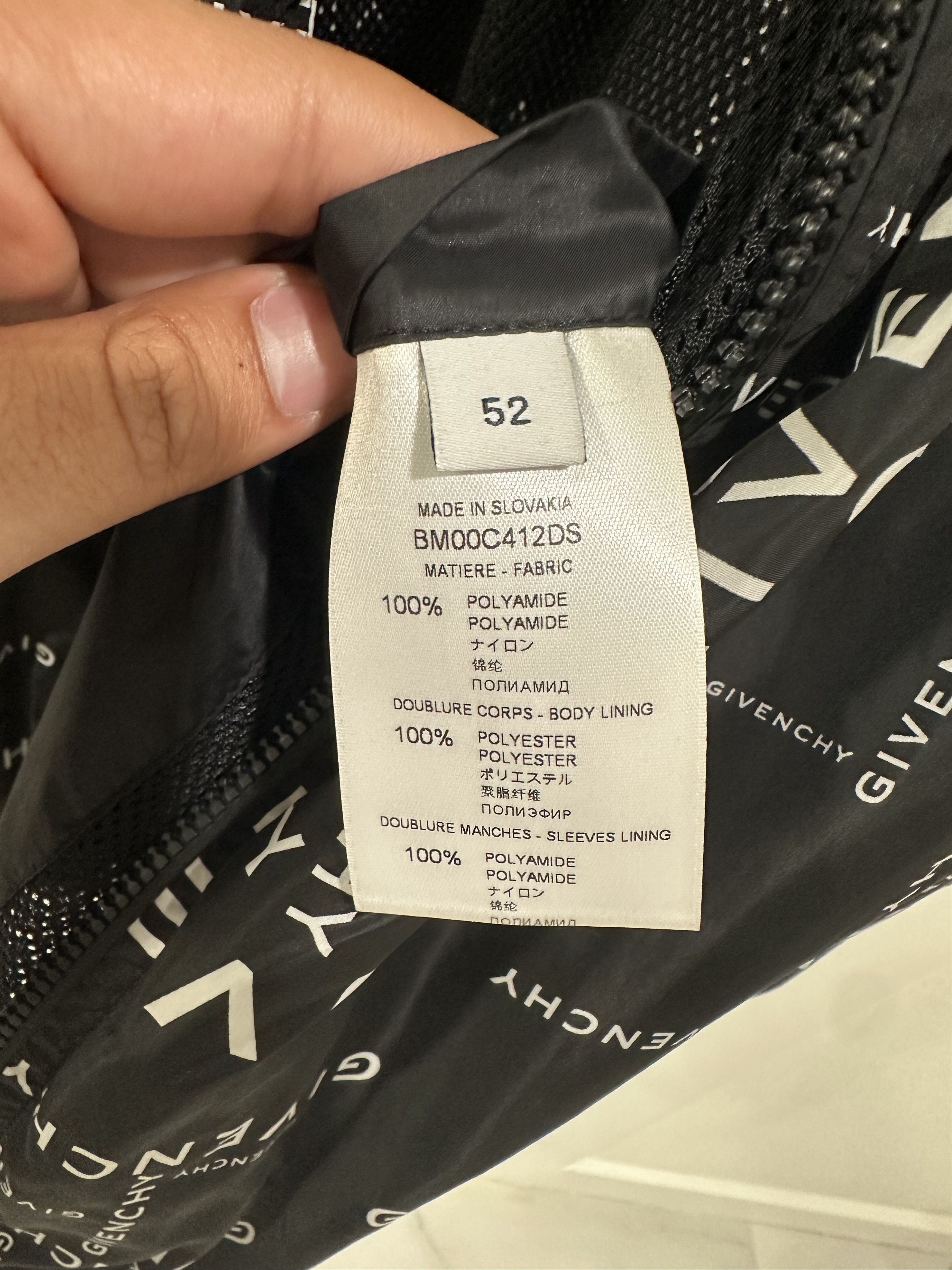 Givenchy Givenchy crossword rain coat/all over windbreaker Size US L / EU 52-54 / 3 - 5 Thumbnail