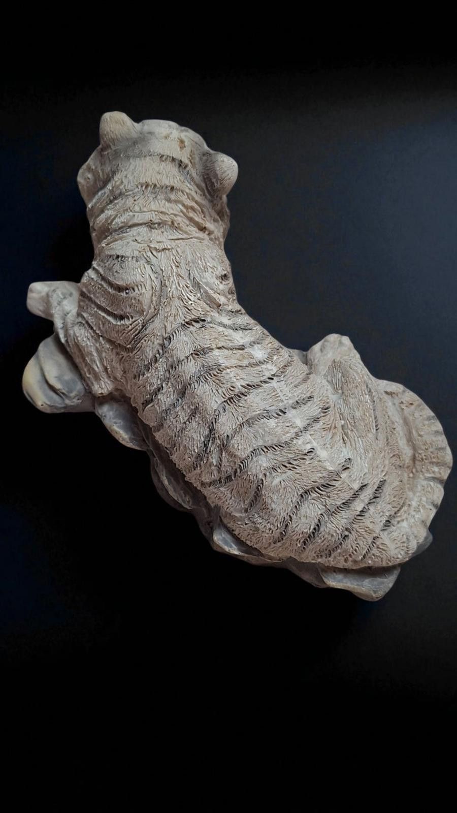 Designer Majestic White Tiger Figurine Size ONE SIZE - 5 Thumbnail