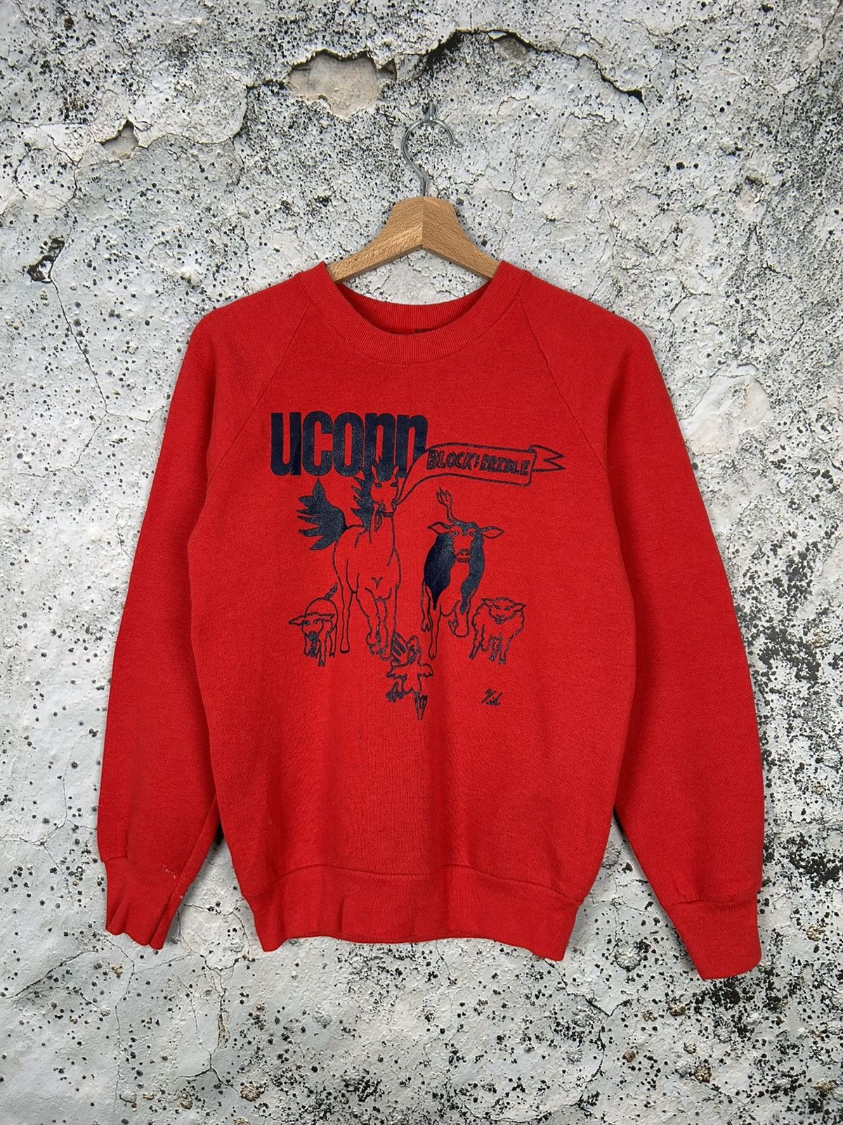 Vintage Vintage Uconn 90s Single Stitch Crewneck Archival Size US S / EU 44-46 / 1 - 1 Thumbnail