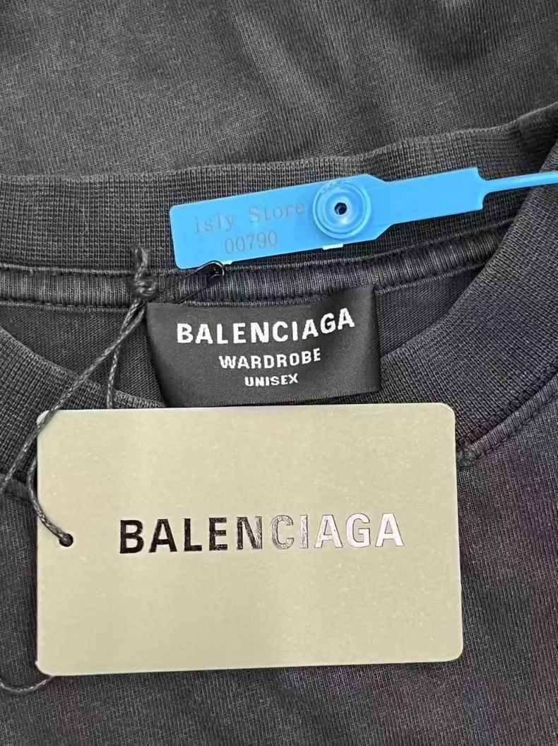 Balenciaga Balenciaga size S Letter logo slouchy crewneck T-shirt Size US S / EU 44-46 / 1 - 4 Thumbnail