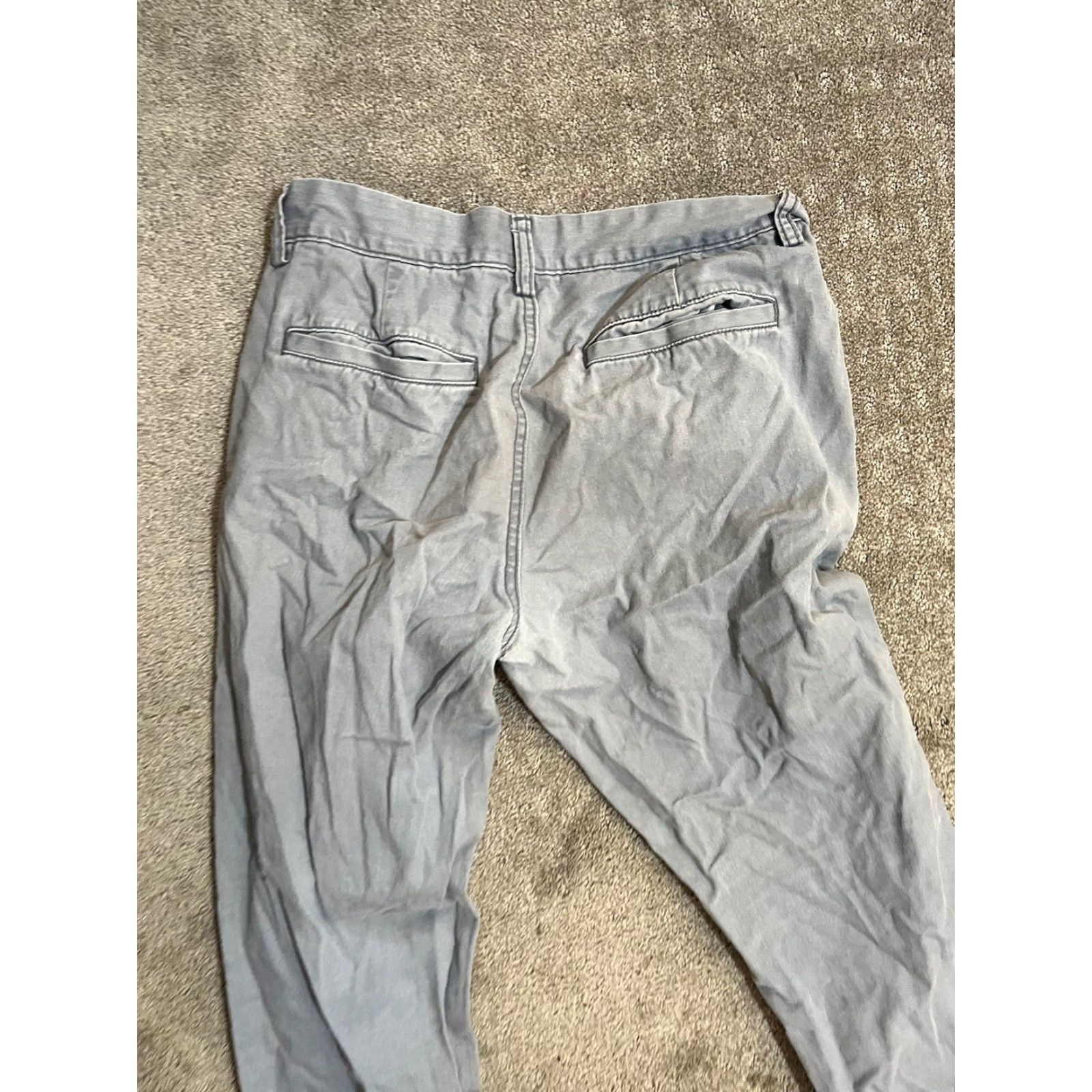 Old Navy Old Navy Lived In Chino Pant Straight Solid Gray Men 30x30 Size US 30 / EU 46 - 4 Thumbnail