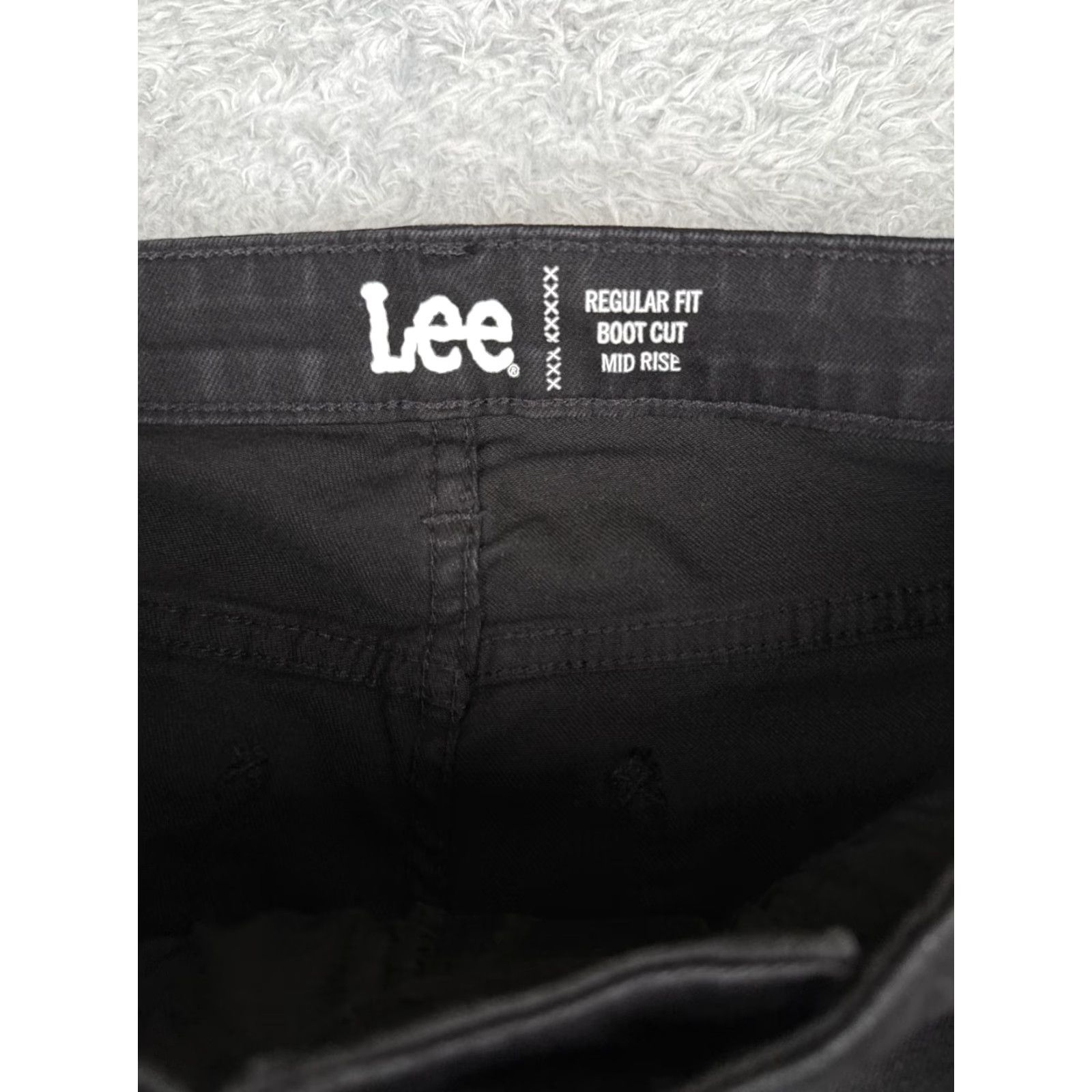 Lee Lee Jeans Black Denim Bootcut Womens 12 Regular Fit Mid Rise 31x32 Cotton Blend 5-Pocket Zipper Button Distressed Rock Style Mens? Size 34" / US 12 / IT 48 - 6 Thumbnail