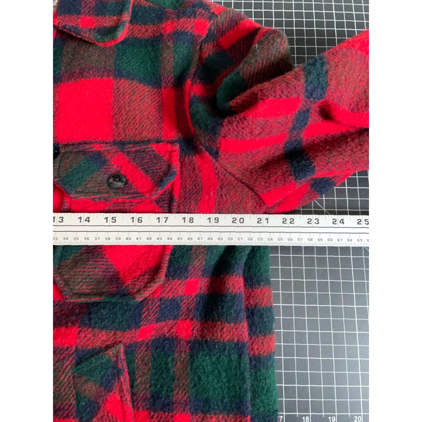 Vintage VINTAGE Congress Sportswear Maine Guide Wool Jacket Mens Medium Red Green Plaid Deep Pile Lining Size US M / EU 48-50 / 2 - 6 Thumbnail