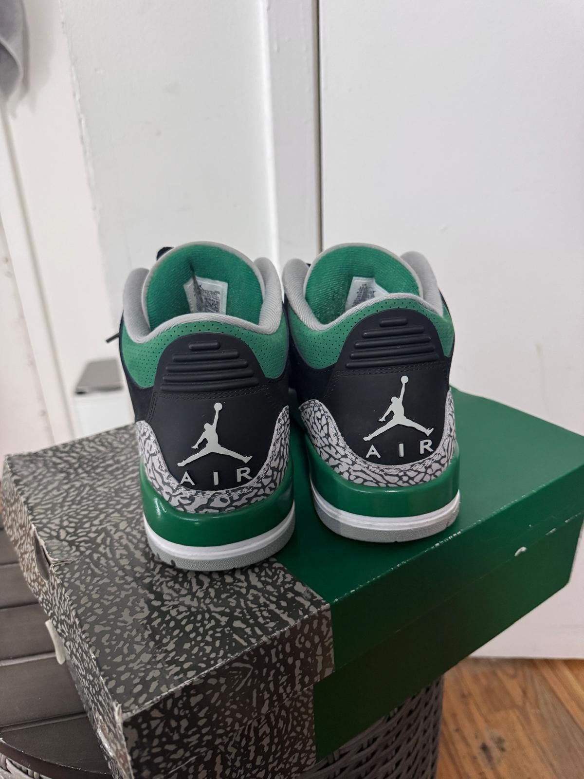 Jordan Brand Jordan 3 “Pine Green” Size US 10.5 / EU 43-44 - 4 Thumbnail