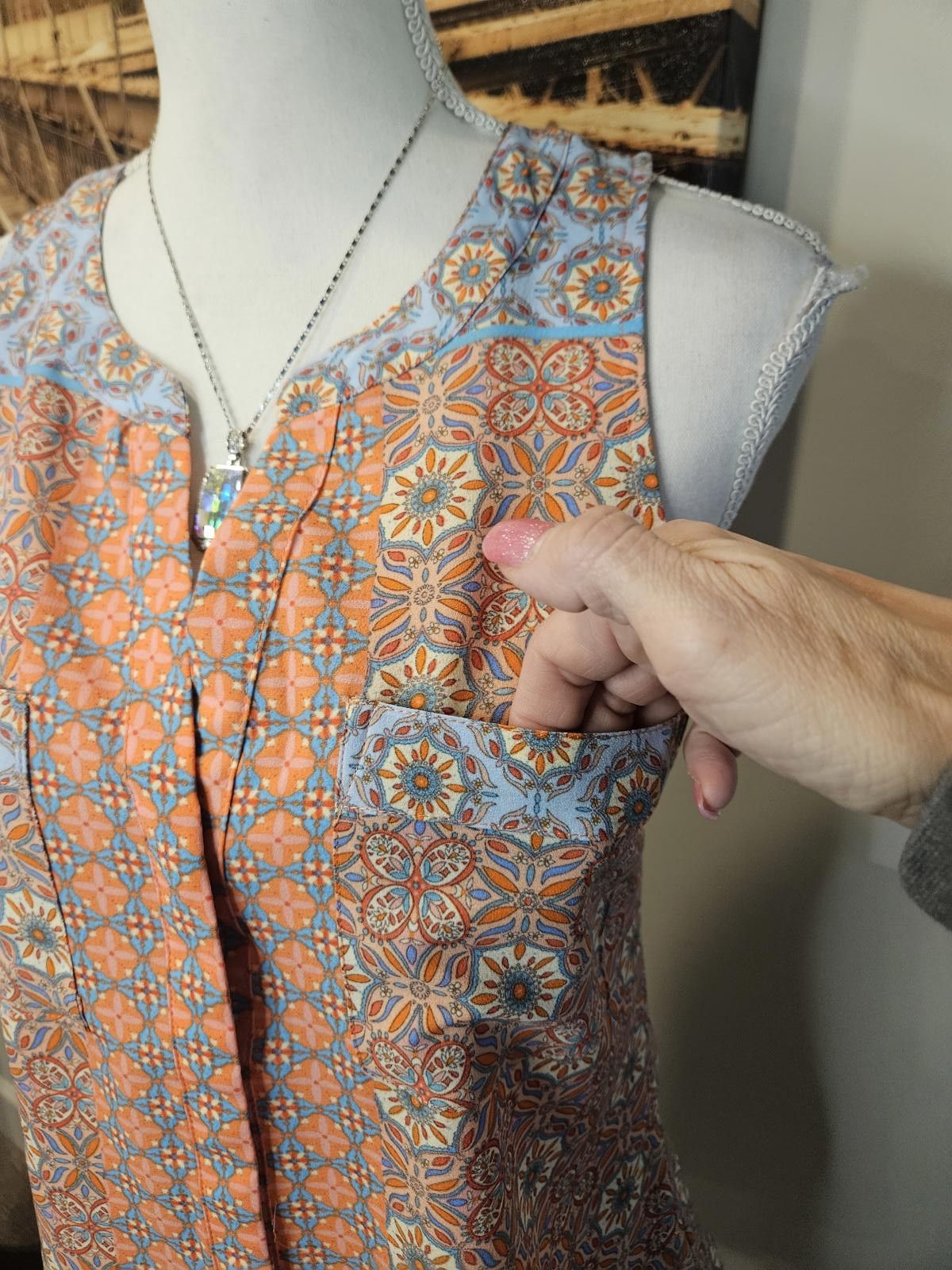 Sanctuary Sanctuary Print Sleeveless Blouse #171 Size S / US 4 / IT 40 - 3 Thumbnail