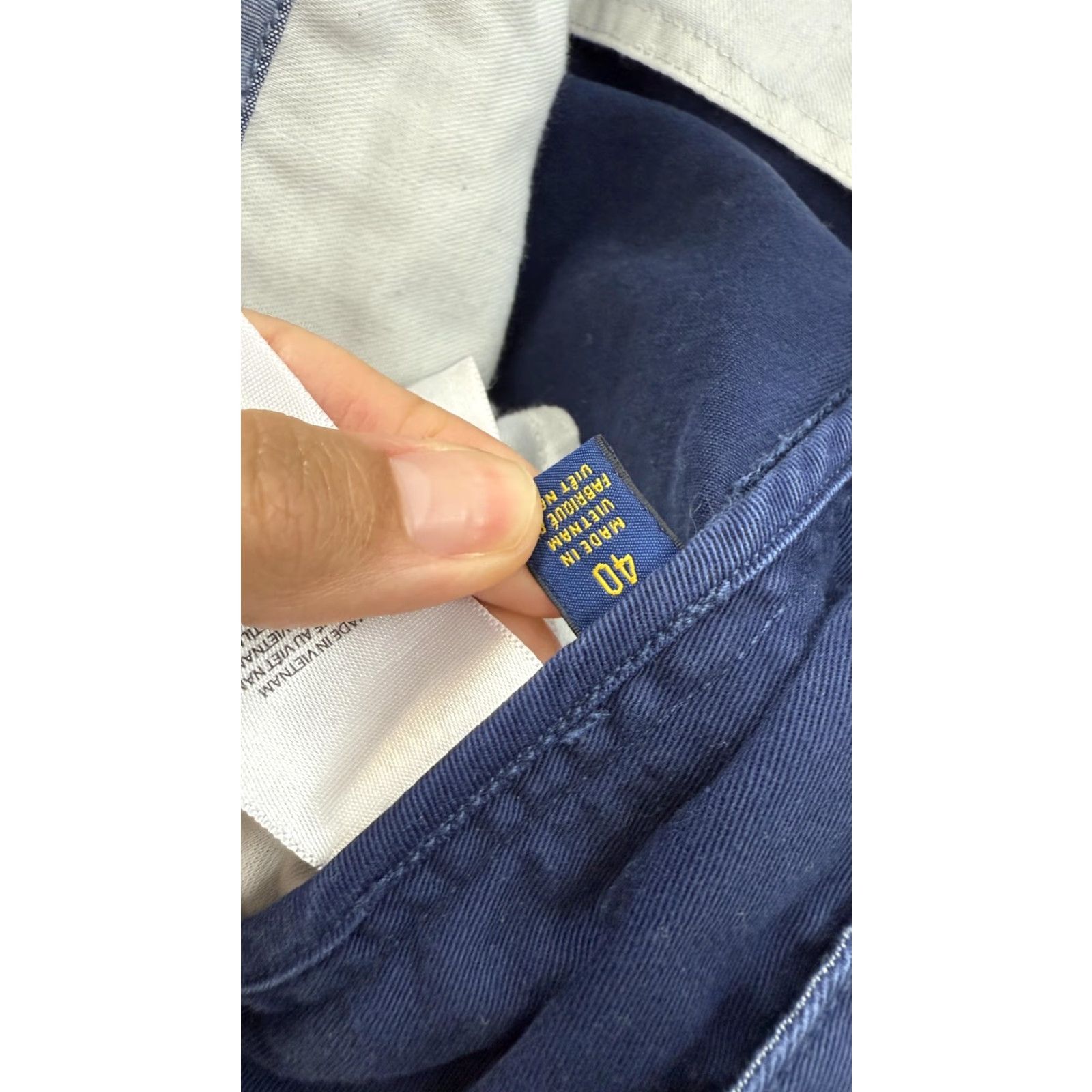 Polo Ralph Lauren Polo Ralph Lauren Shorts Mens 40 Relaxed Fit Chino Casual Navy Blue 9 in Inseam Cotton Breathable Pockets Front Flat Front Vintage No Womens Mens Size US L / EU 52-54 / 3 - 3 Thumbnail