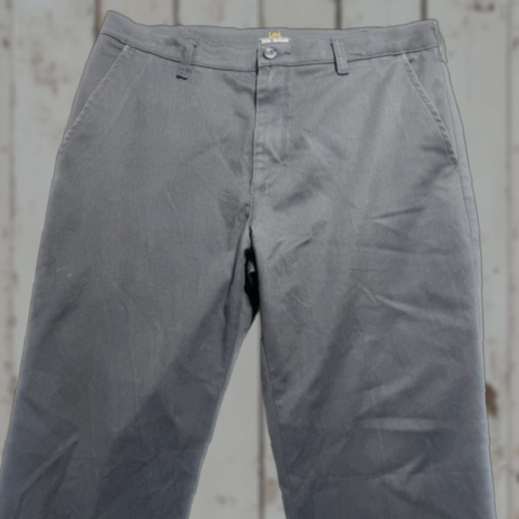 Lee Lee Pants Mens 34x34 Gray Relaxed Fit Total Freedom Chino Flat Front Button Zip Cotton Blend Straight Pattern Solid 34 Inseam 34 in Mens Size US 34 / EU 50 - 1 Thumbnail
