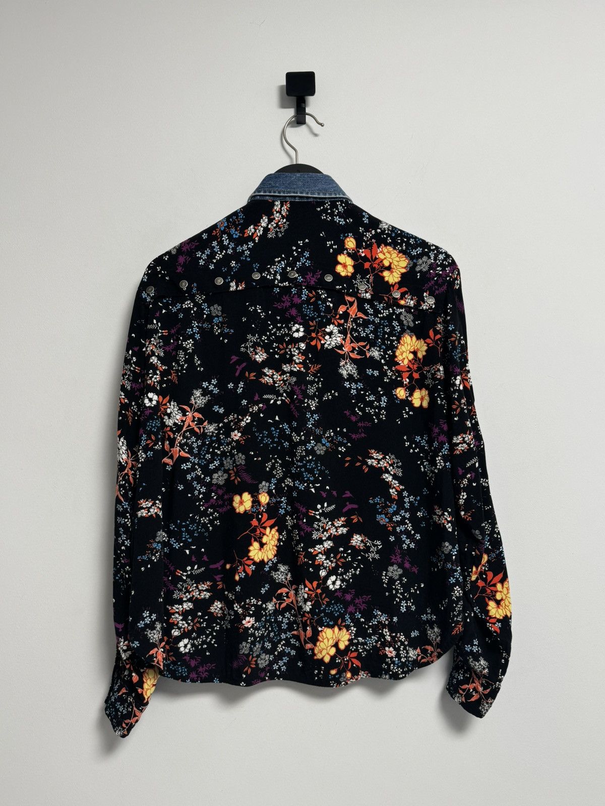 Designer × Diesel 🔥Diesel Vintage Y2K style hype Button Up Women’s Size S / US 4 / IT 40 - 14 Thumbnail
