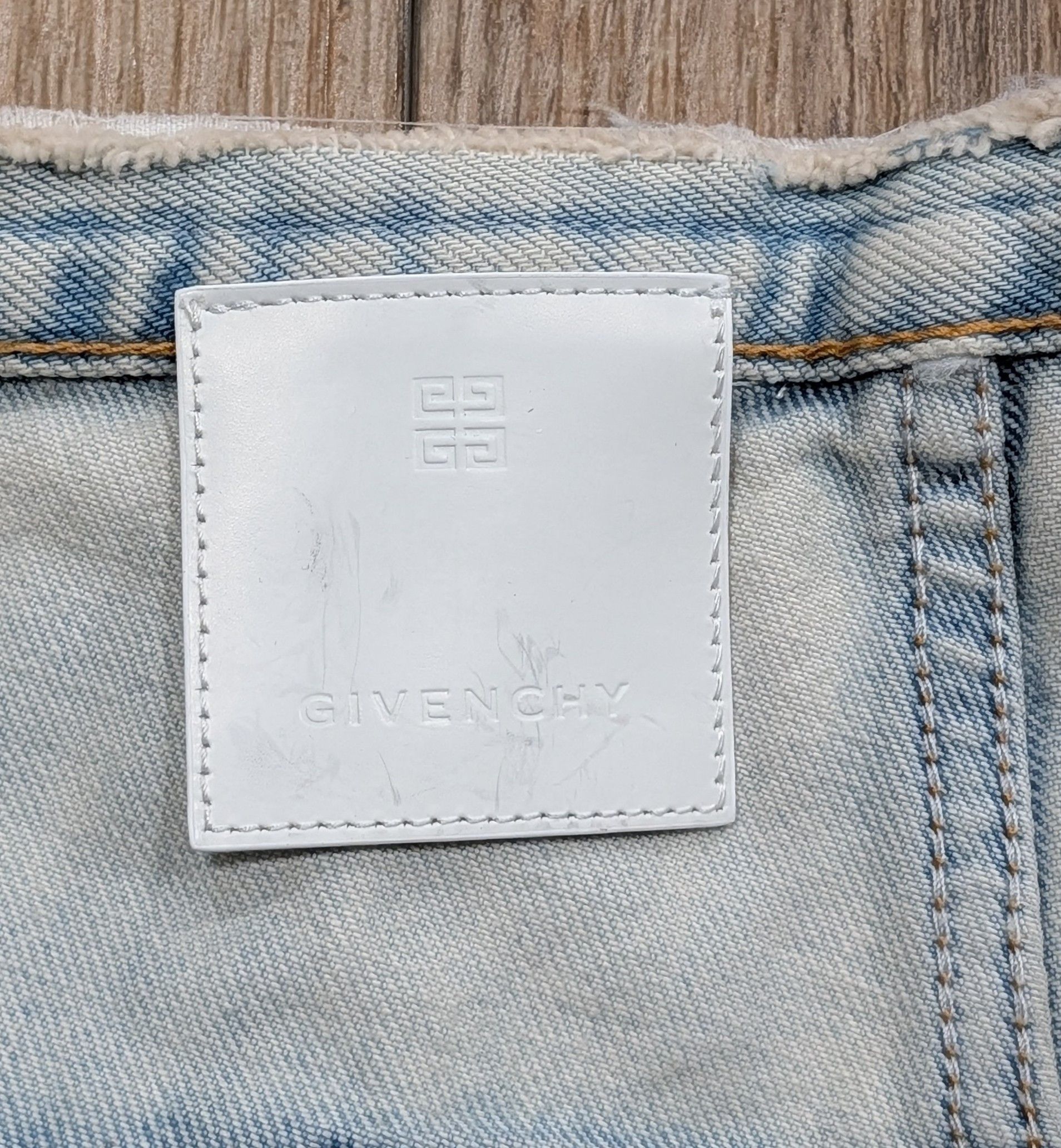 Givenchy GIVENCHY Bleach-Wash Cotton Denim Shorts Pale Blue 38 Size US 38 / EU 54 - 6 Thumbnail
