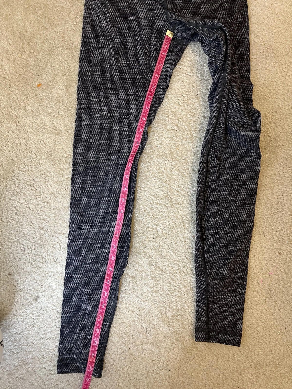 Designer Lululemon Gray Texture Pattern Full Length Wunder Size 6 Size 28" / US 6 / IT 42 - 5 Thumbnail