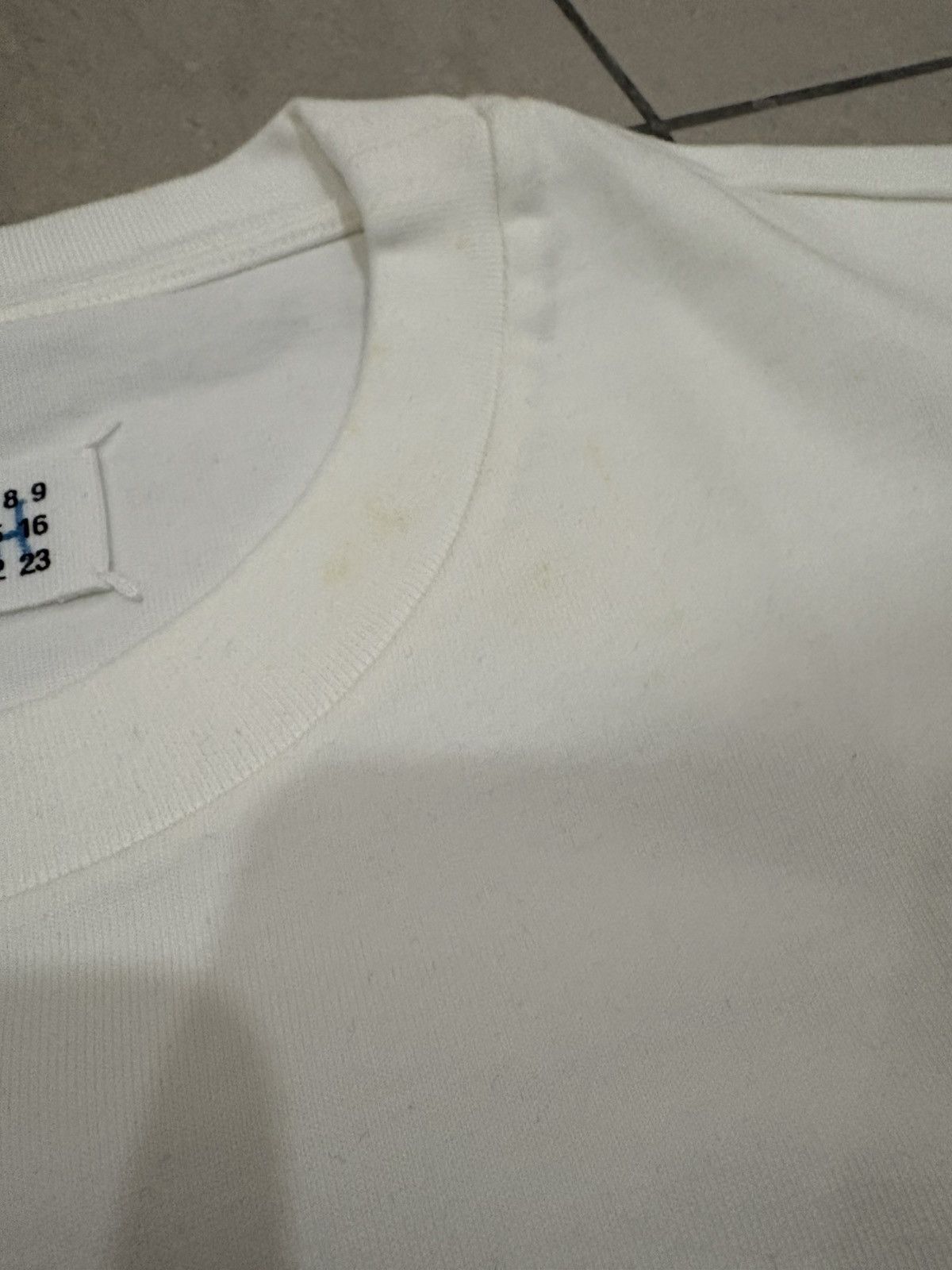Maison Margiela Maison Margiela "Caution" T-shirt Size US M / EU 48-50 / 2 - 12 Thumbnail