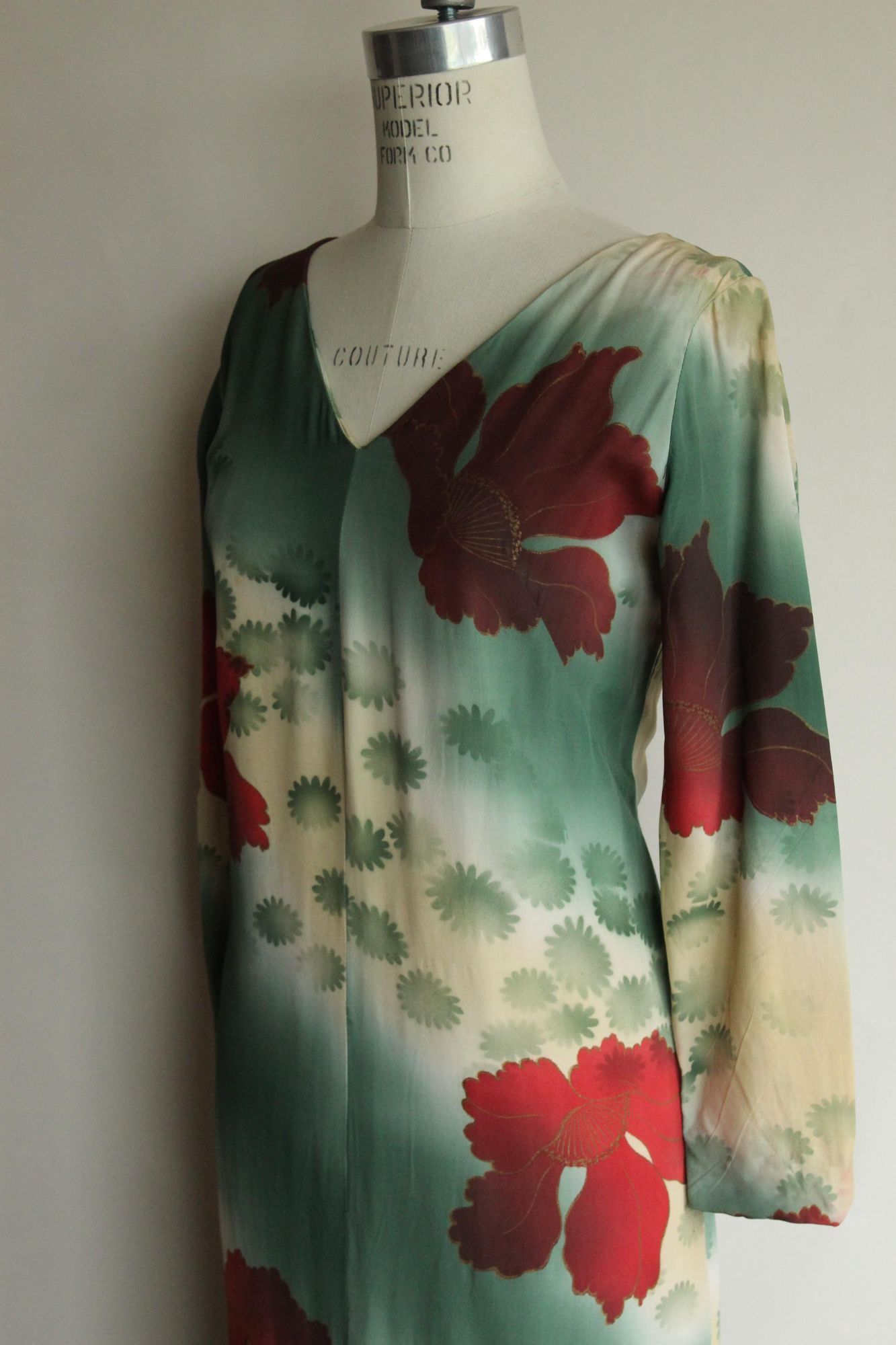Vintage Vintage 1960s Dress, Green and Red Asian Rayon Maxidress wit Size M / US 6-8 / IT 42-44 - 8 Thumbnail