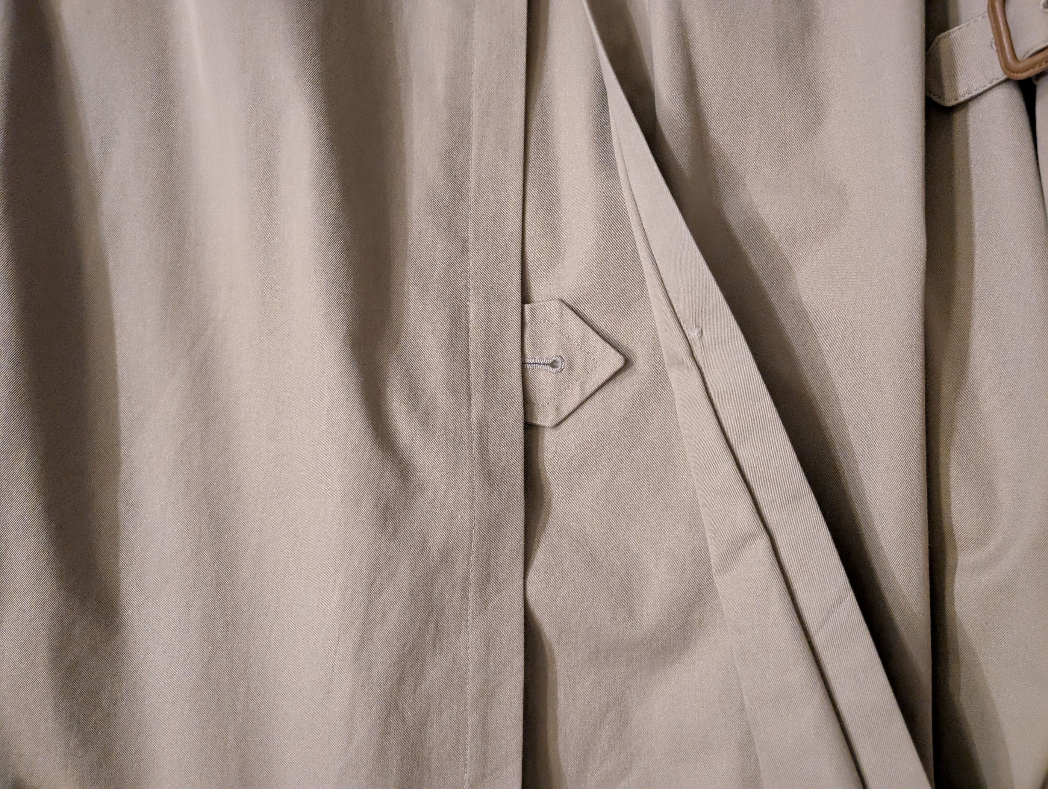 Burberry Burberry's of London Trench Coat Men's Size L/42 Size US L / EU 52-54 / 3 - 10 Thumbnail