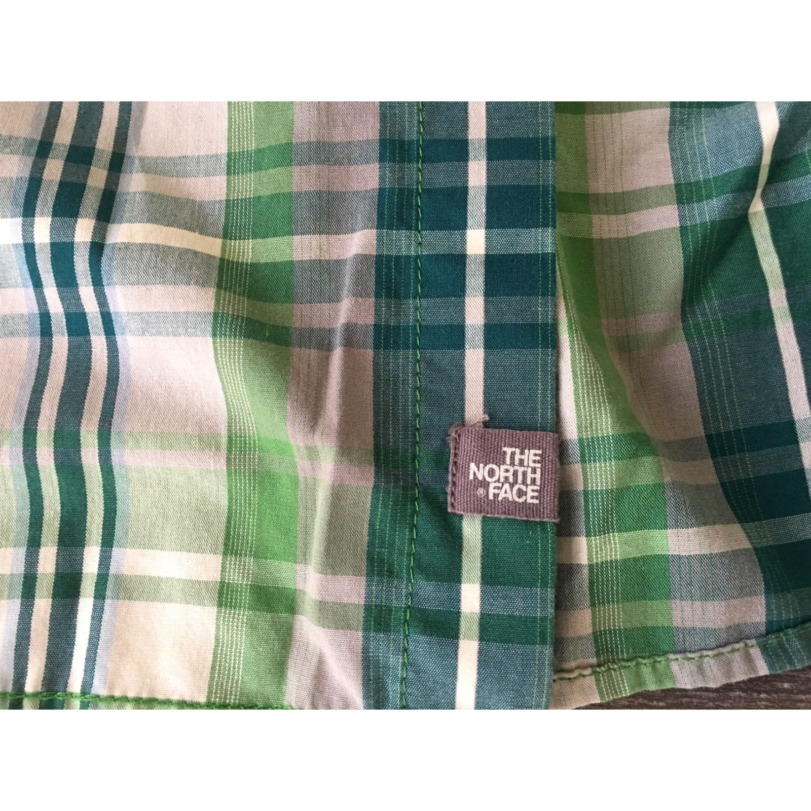 The North Face THE NORTH FACE SHIRT MENS LARGE L PLAID SHORT SLEEVE BUTTON-UP/ BUTTON FRONT MULTI-COLOR Cotton Blend Style: Button-Front Size US L / EU 52-54 / 3 - 7 Thumbnail