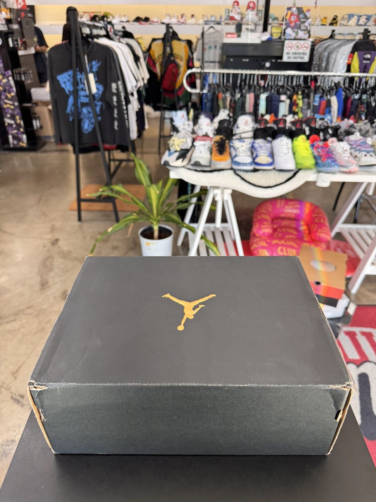 Jordan Brand Air Jordan 12 Playoffs Size 7Y (2022) Size US 7 / EU 40 - 15 Thumbnail