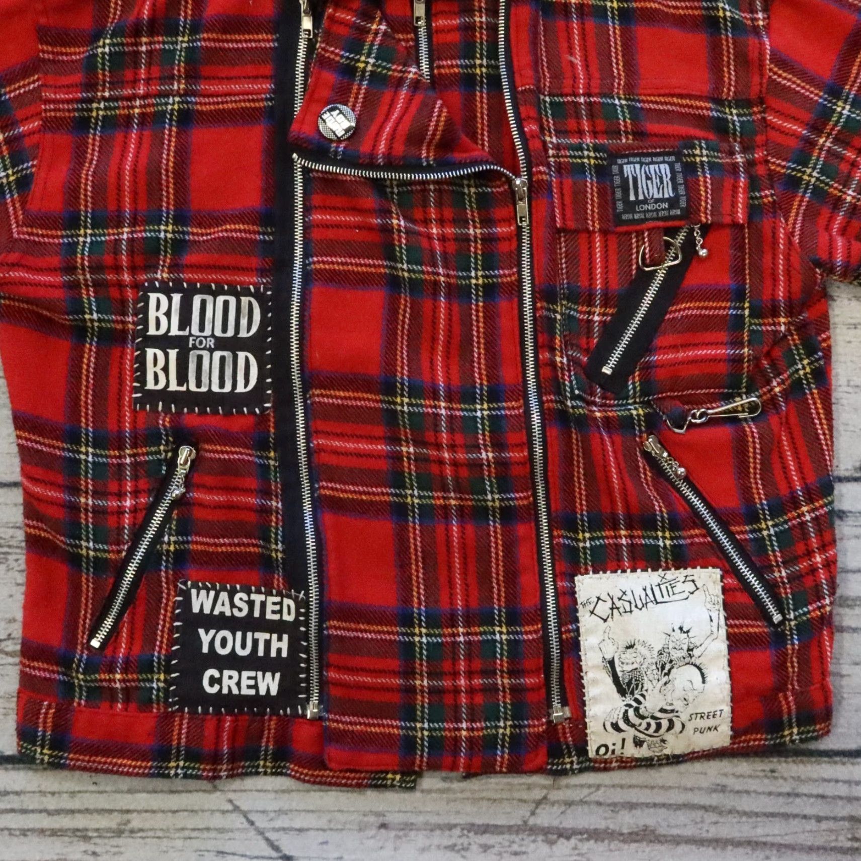 Vintage VINTAGE Tiger of London Main Street Saints Patchwork Plaid Biker Jacket Mens L Red Size US L / EU 52-54 / 3 - 4 Thumbnail