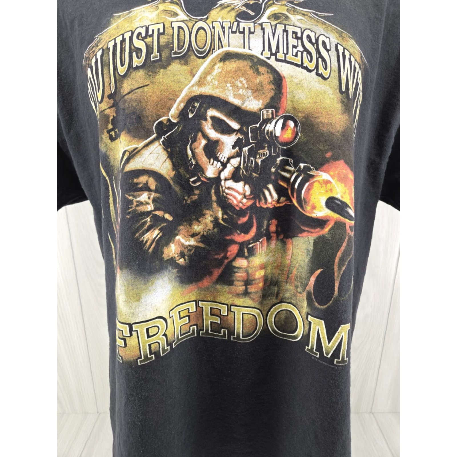 Vintage Hot Leathers T-Shirt Mens XL Black Don't Mess With Freedom Graphic Crew Neck Short Sleeve Size US XL / EU 56 / 4 - 3 Thumbnail