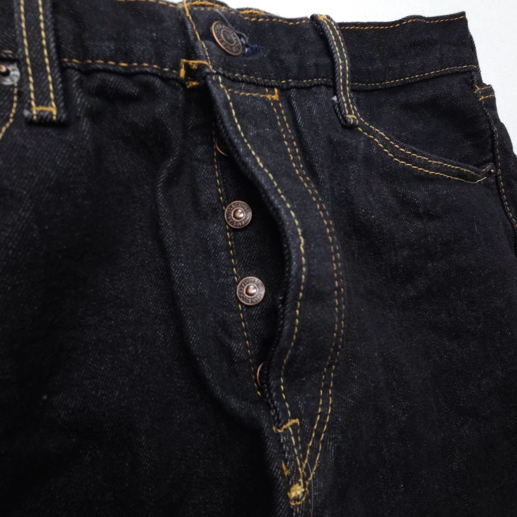 Levi's VINTAGE Levi's 501 Jeans Mens 35 x 34 Button Fly Black EUC Size US 35 - 7 Thumbnail