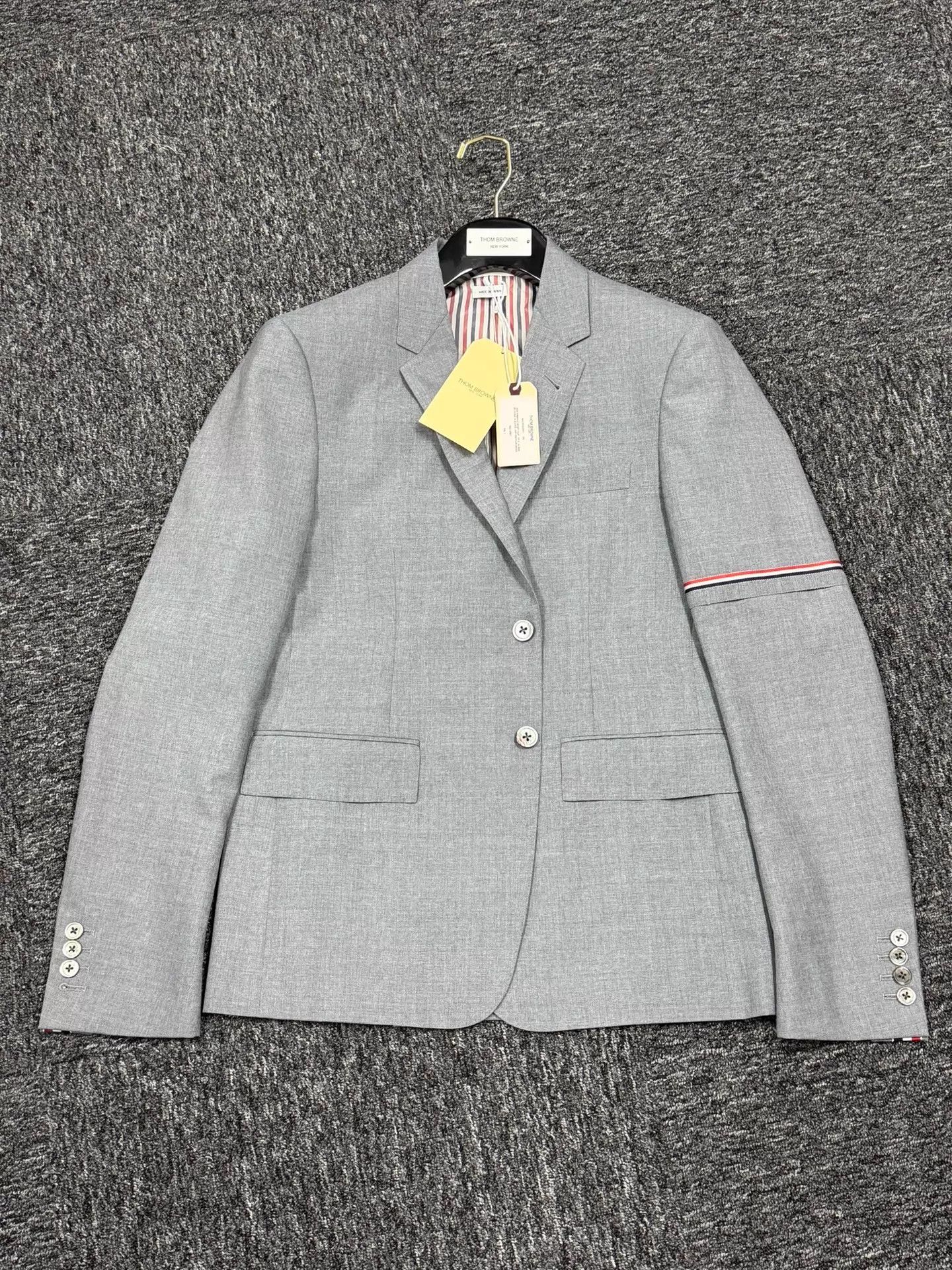 Thom Browne Thom Browne Mid Gray Slim Single-Stripe Sleeve Blazer 4 Size US XL / EU 56 / 4 - 3 Thumbnail