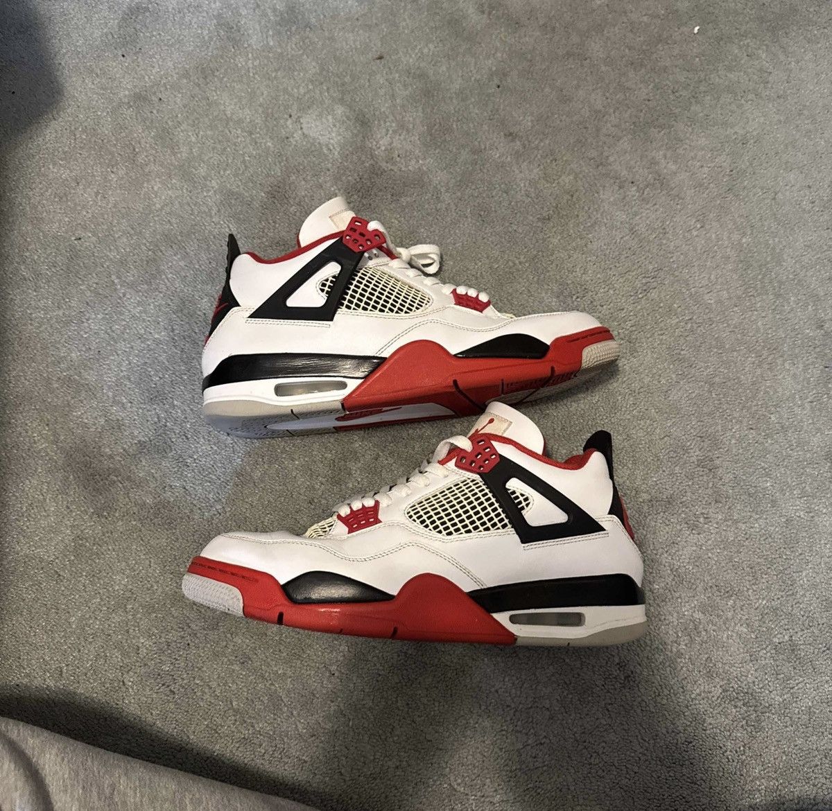 Jordan Brand Jordan 4 Fire red’s Size US 11 / EU 44 - 1 Thumbnail