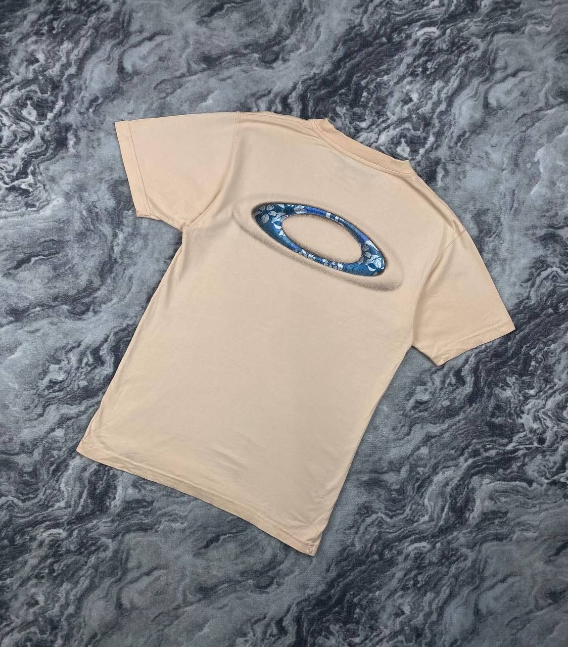 Oakley Vintage Oakley Big Logo Metal Icon T Shirt Men Size S Beige Size US S / EU 44-46 / 1 - 1 Thumbnail