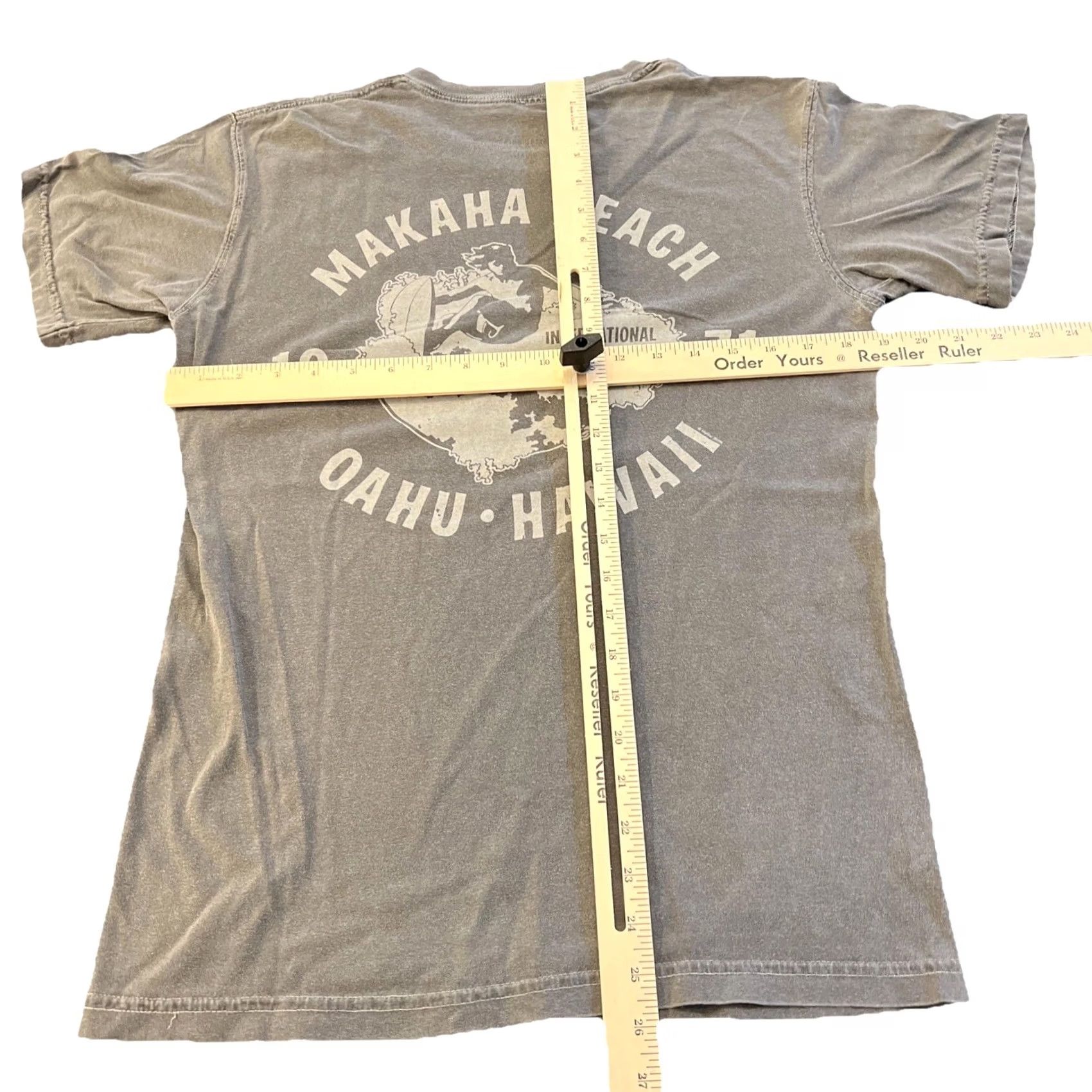 Vintage VINTAGE Malibu Shirts Makaha Beach International Surfing Championships Oahu HI 1971 SHIRT Small Gray Mens S Graphic Tee Hawaii 1970s Size US S / EU 44-46 / 1 - 8 Thumbnail