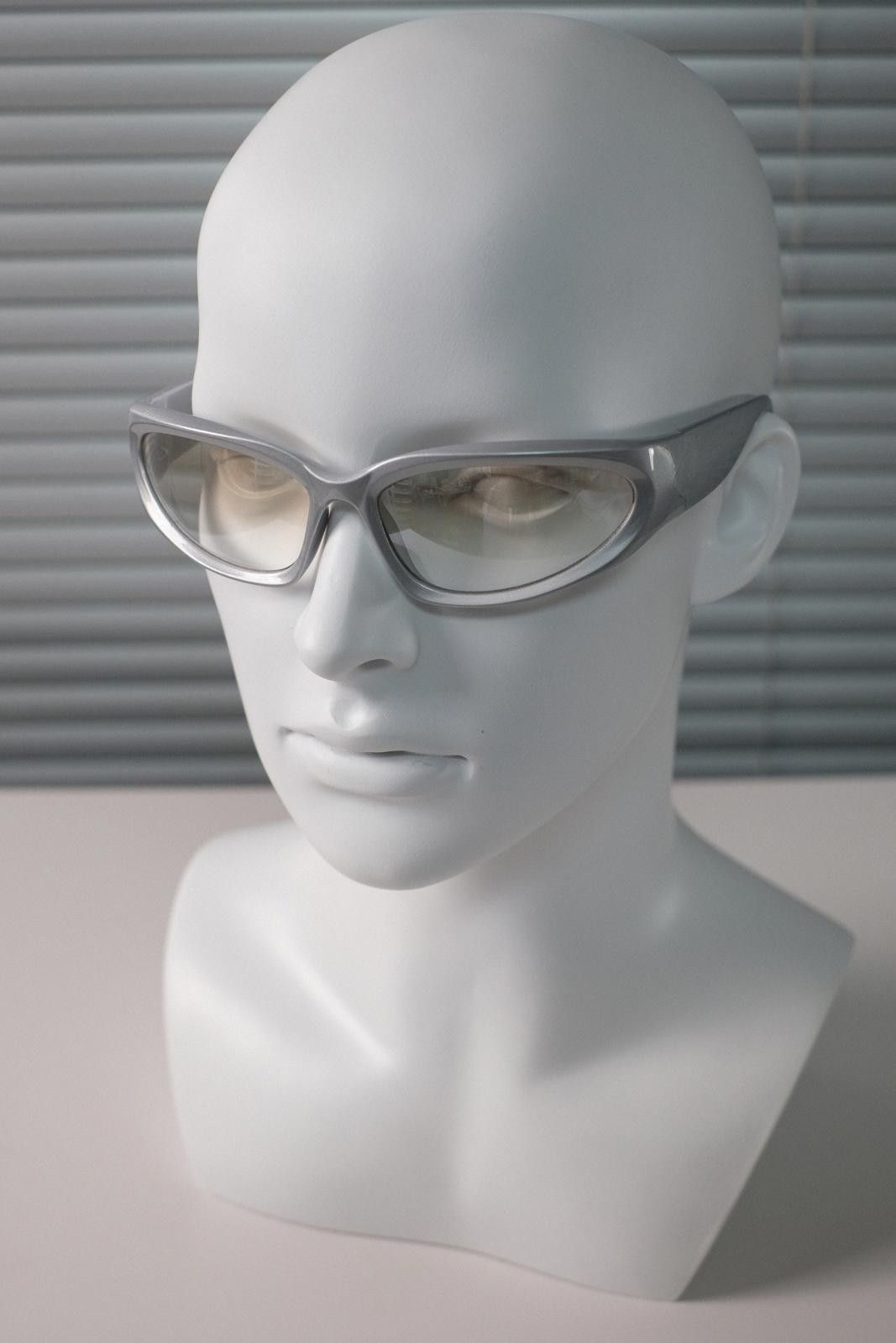 Japanese Brand Vtg Vintage Y2k Futuristic Sliver Sunglasses Unisex OS Size ONE SIZE - 6 Thumbnail