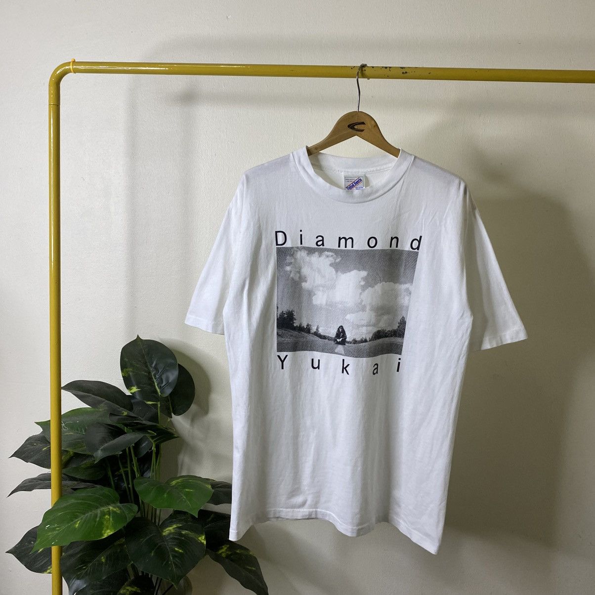 Vintage 1990s Diamond Yukai Japanese Rock Singer Band T Shirt Size US L / EU 52-54 / 3 - 1 Thumbnail