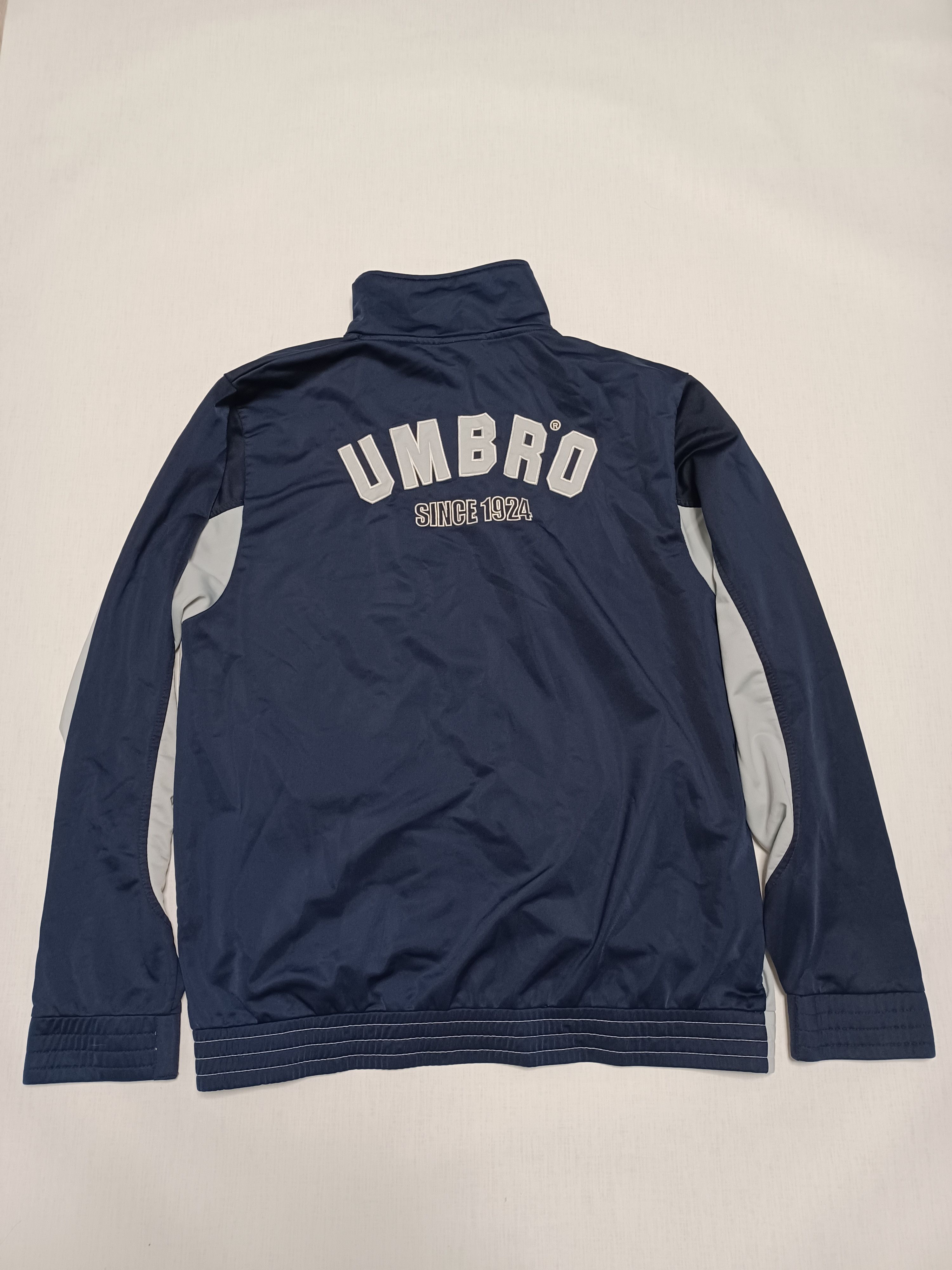 Umbro Umbro big logo vintage 90s tracking jacket Size US L / EU 52-54 / 3 - 1 Thumbnail