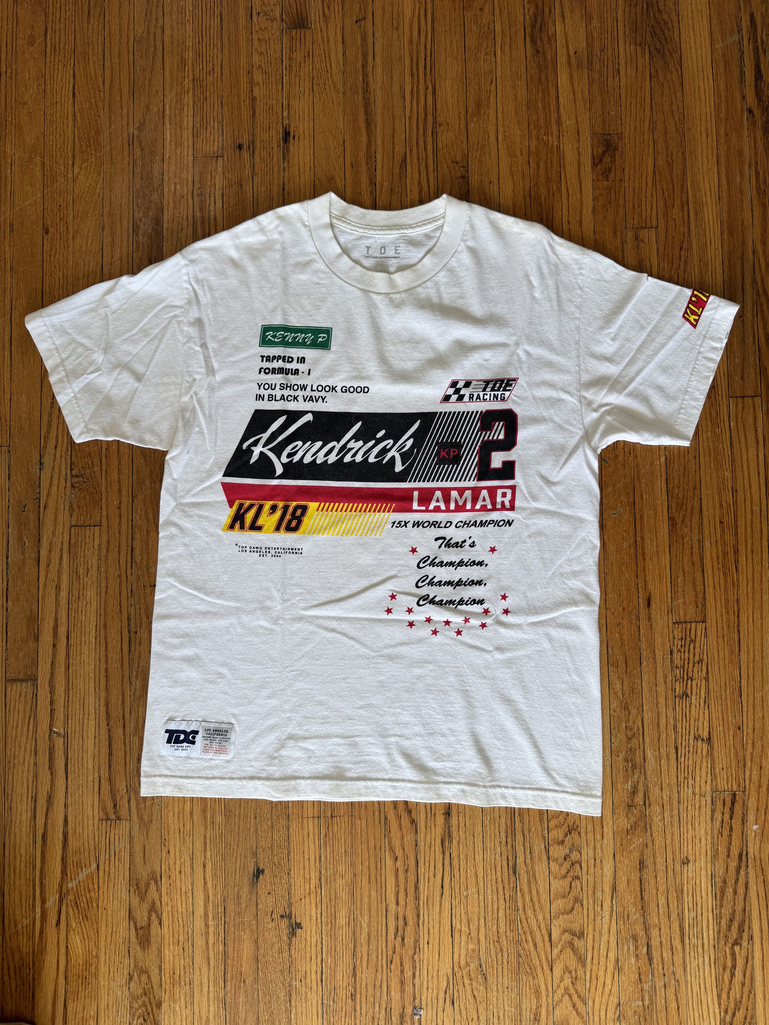 Kendrick Lamar Kendrick Lamar TDE Championship Tour Racing Tee White Size L Size US L / EU 52-54 / 3 - 1 Thumbnail