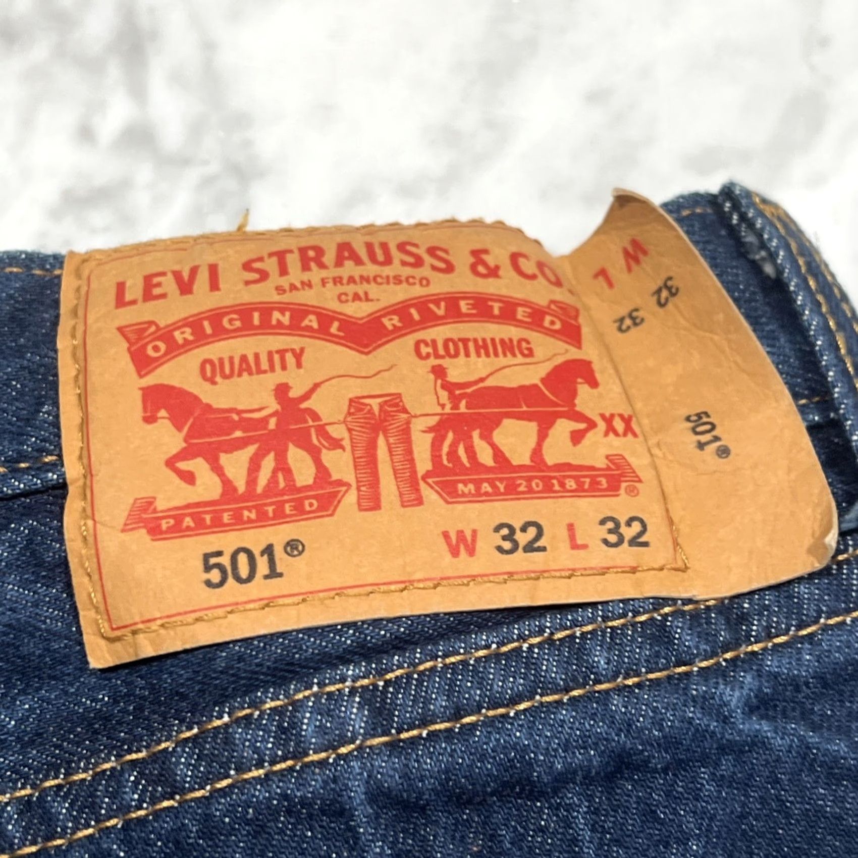 Levi's Levi’s 501 Jeans Men 32x32 Button Fly Denim Jeans 29x28 Blue Regular Rise Mid 5-Pocket Size US 32 / EU 48 - 6 Thumbnail