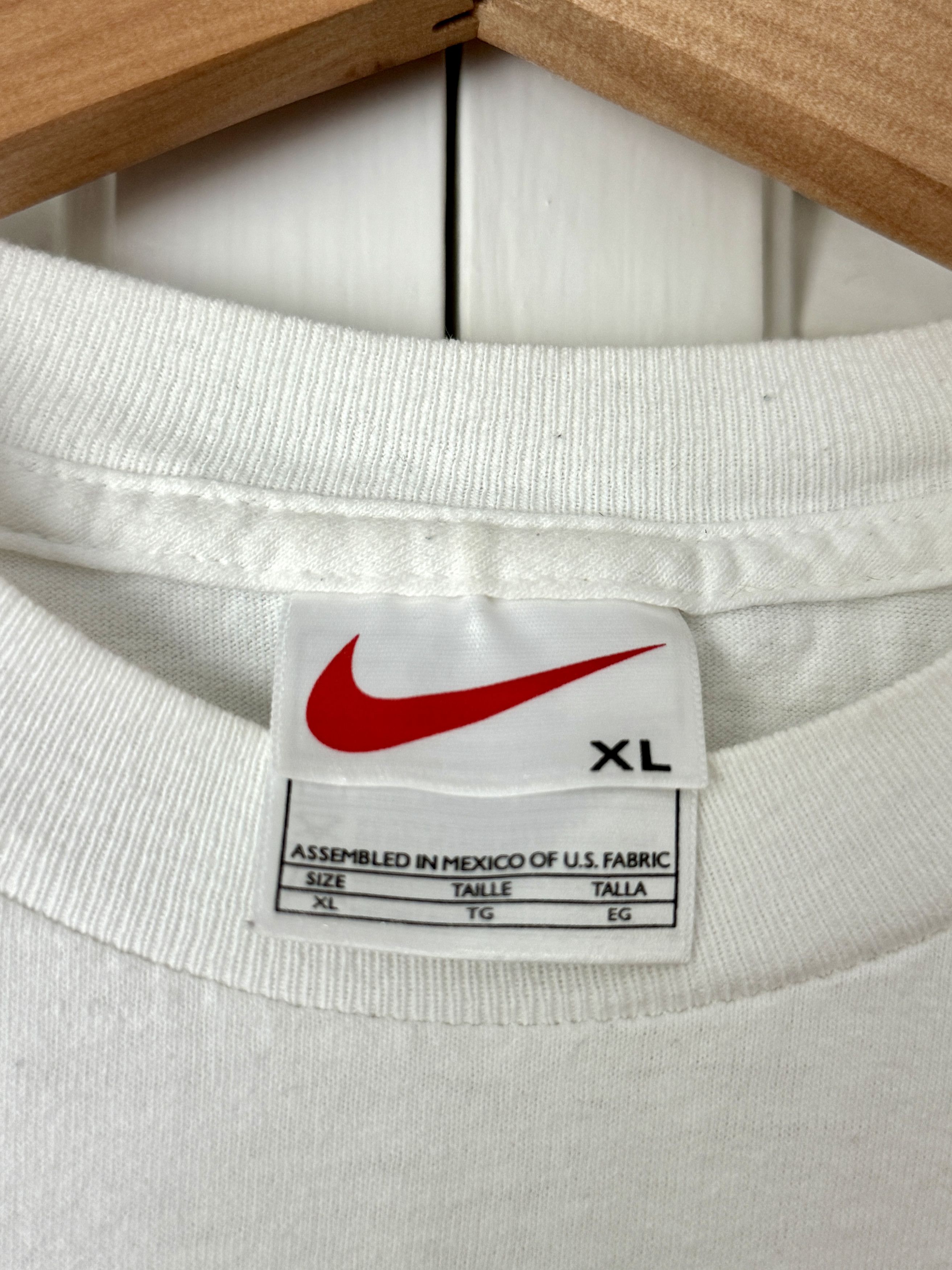Nike Vintage Nike T Shirt Big Logo SZ XL Size US XL / EU 56 / 4 - 3 Thumbnail