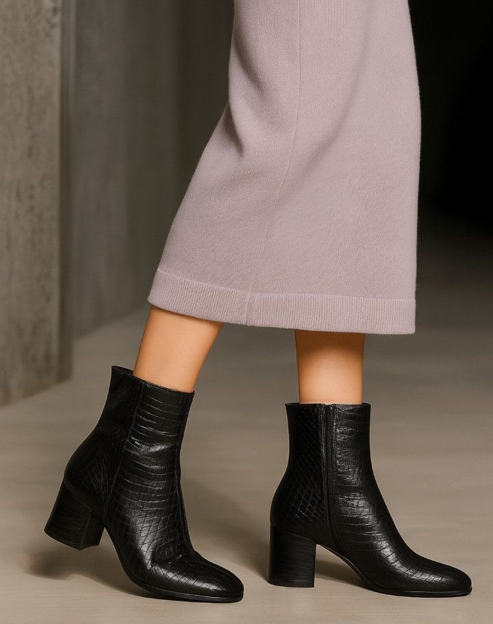 Gianni Barbato Gianni Barbato archive rare Python Leather ankle boots Size US 9.5 / IT 39.5 - 1 Thumbnail