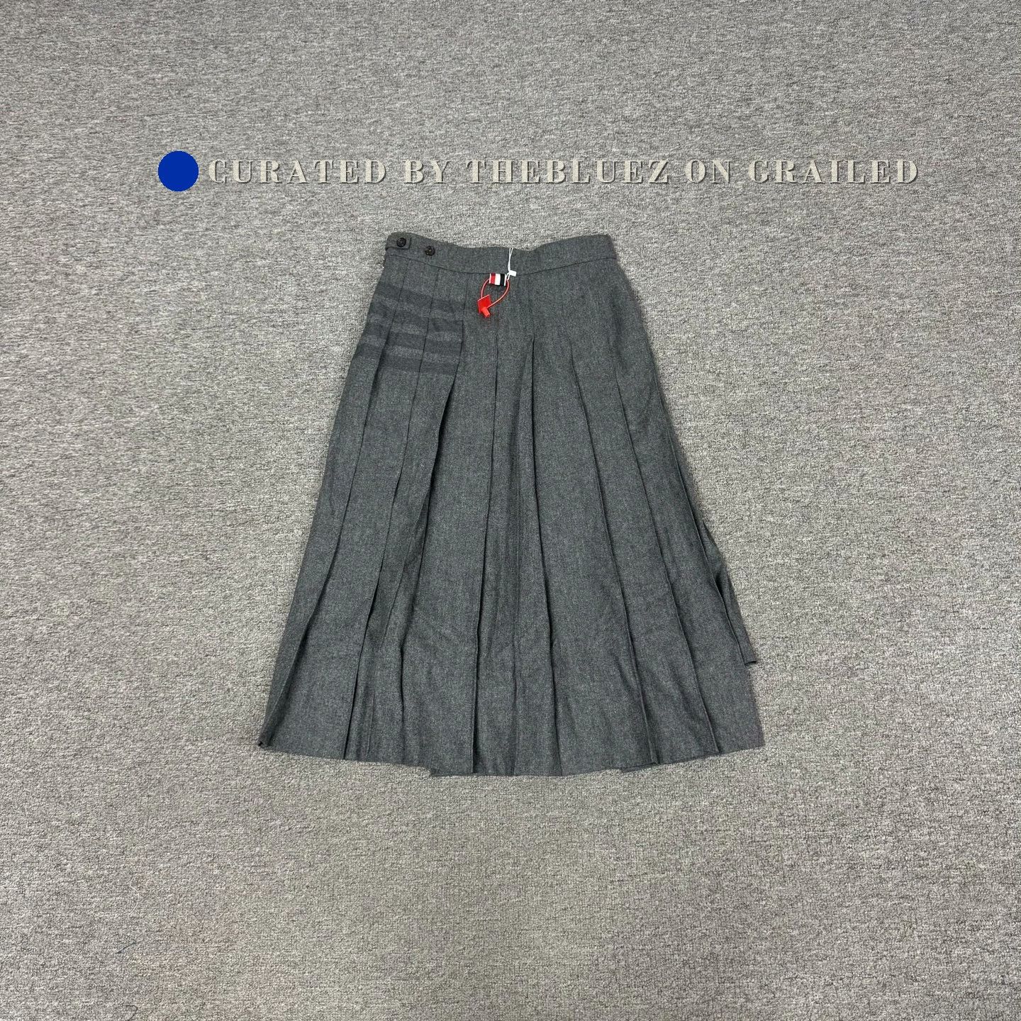 Thom Browne Thom Browne 4-Stripe High-Waist Pleated Skirt Size 40" / US 18 - 1 Thumbnail