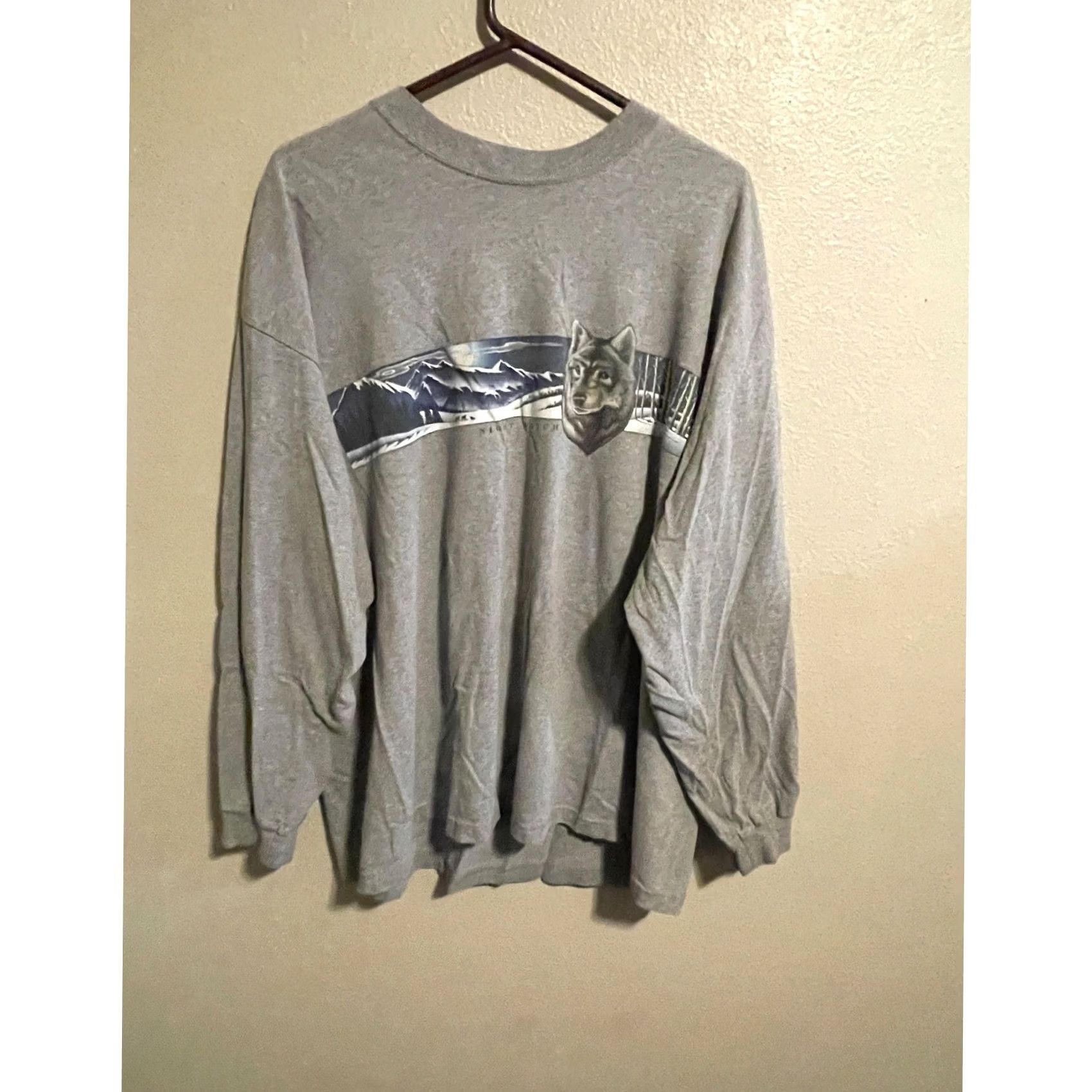 Vintage VINTAGE Ozark Trail Mens XL Gray Long Sleeve Wolf Mountain Graphic USA T Shirt Size US XL / EU 56 / 4 - 2 Thumbnail