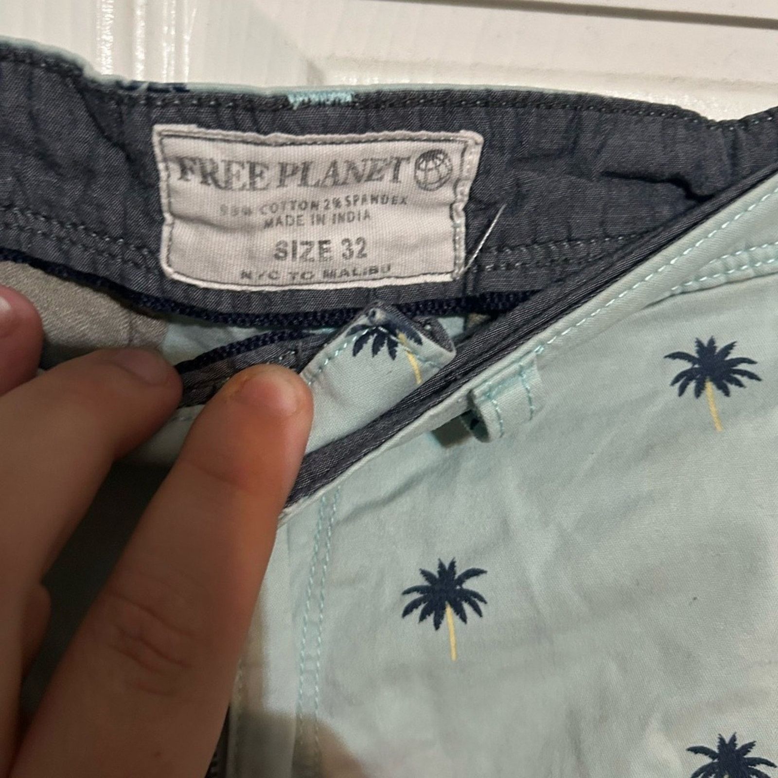 Free Planet Free Planet Light Blue Palm Print Shorts Size US 32 / EU 48 - 2 Thumbnail