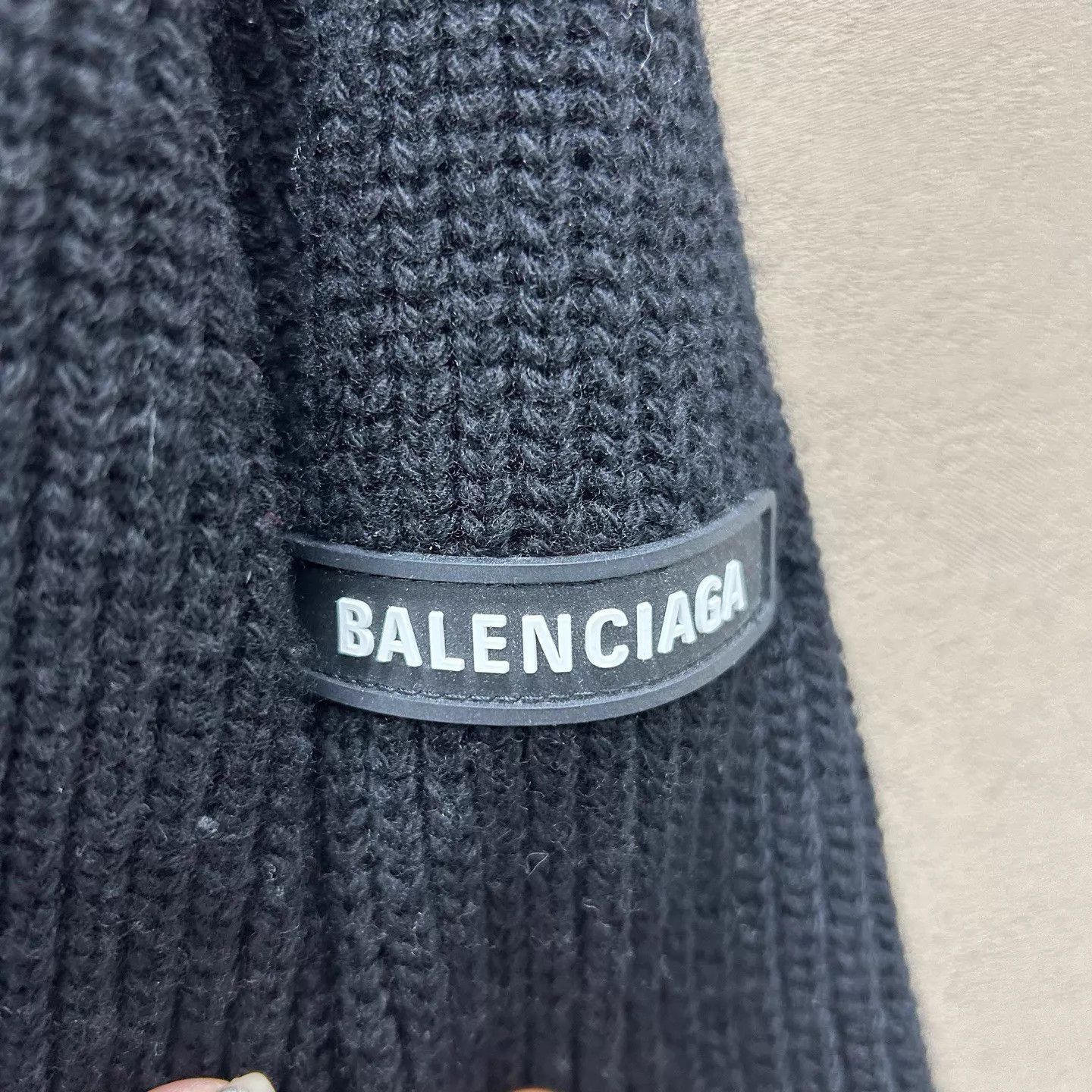 Balenciaga Balenciaga Ribbed Sleeve Logo Cardigan Sweater XS NWT Size XS / US 0-2 / IT 36-38 - 2 Thumbnail