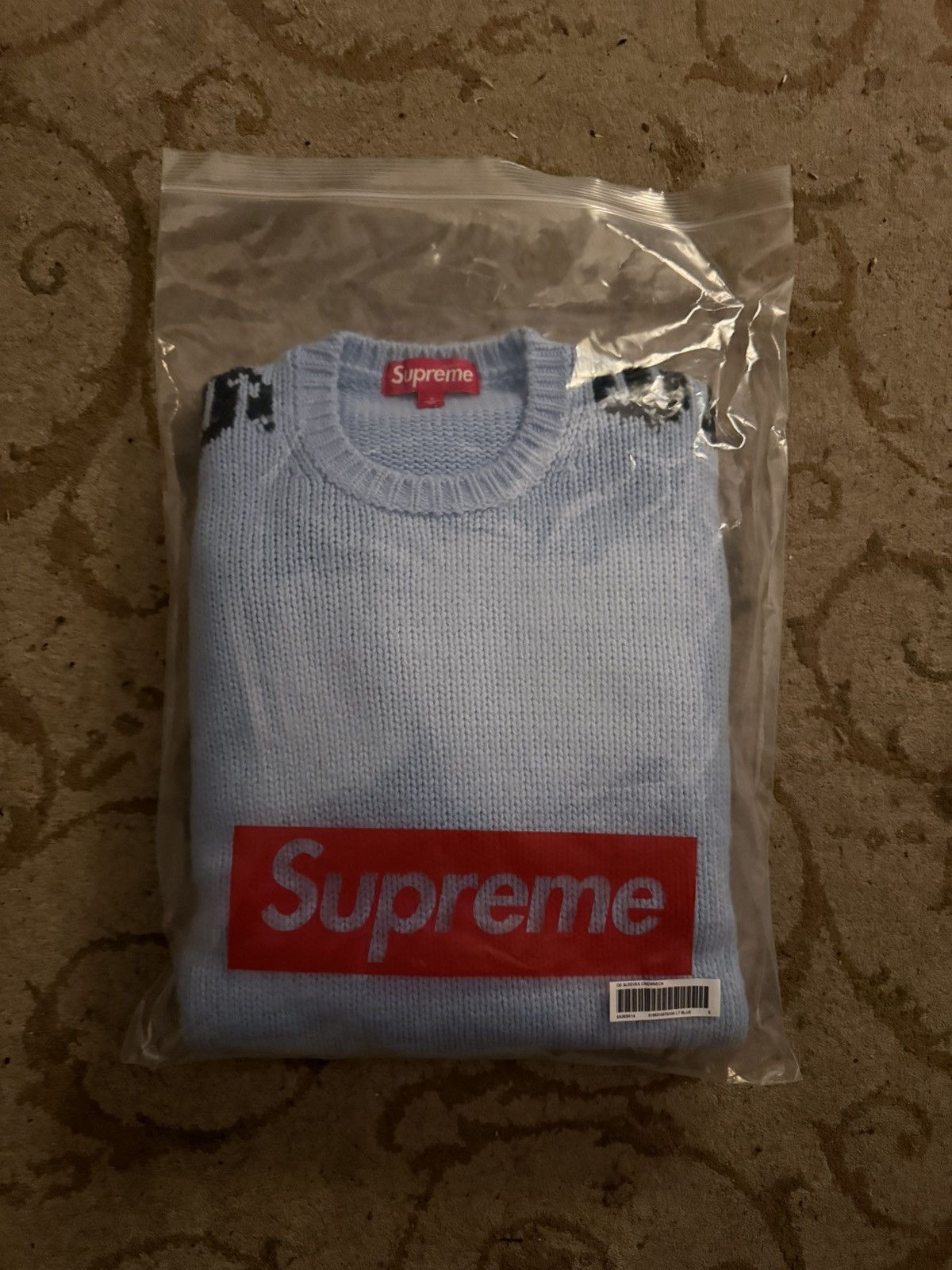 Supreme Supreme Old English Sleeves Sweater Size US S / EU 44-46 / 1 - 1 Thumbnail