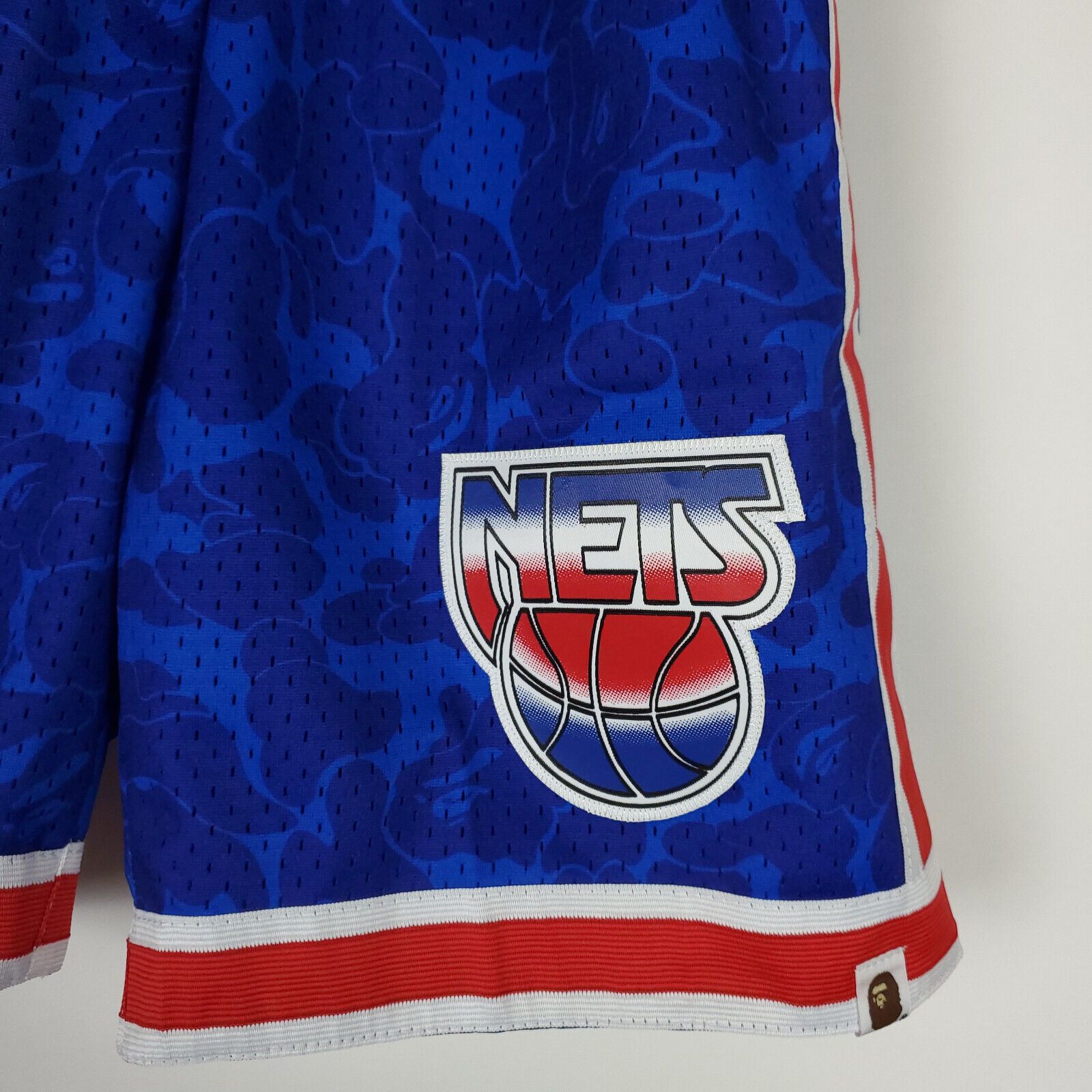 Bape × Mitchell & Ness Bape x Mitchell & Ness New Jersey Nets Shorts Size US 30 / EU 46 - 4 Thumbnail