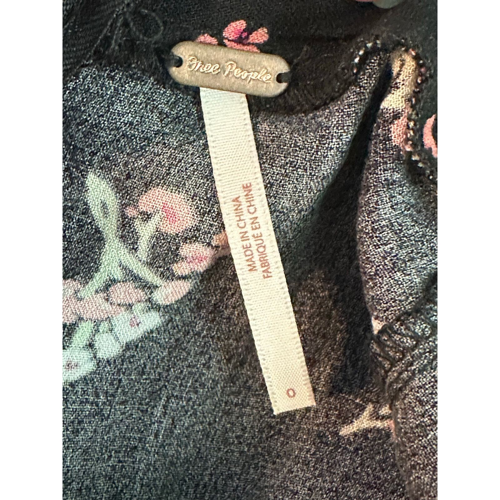 Free People Free People Black Floral Wrap Skirt Front Romper size 0 Size 25" / US 0 / IT 36 - 3 Thumbnail