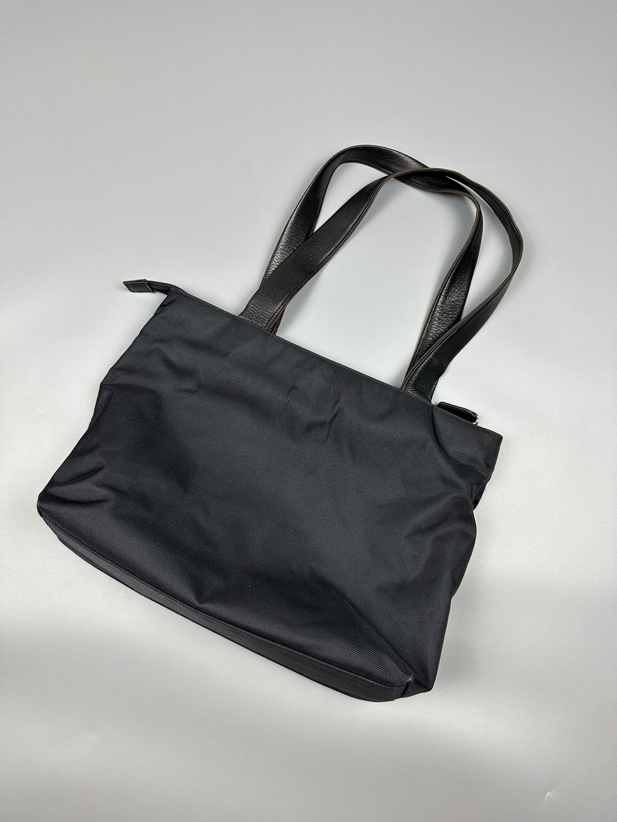 Issey Miyake Issey Miyake 2 Ways Shoulder/Tote Bag Size ONE SIZE - 2 Thumbnail
