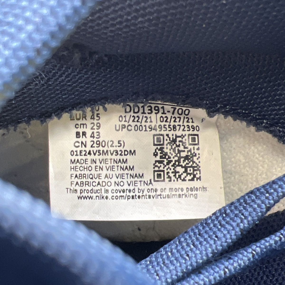 Nike Nike dunk low Michigan Size US 11 / EU 44 - 9 Thumbnail